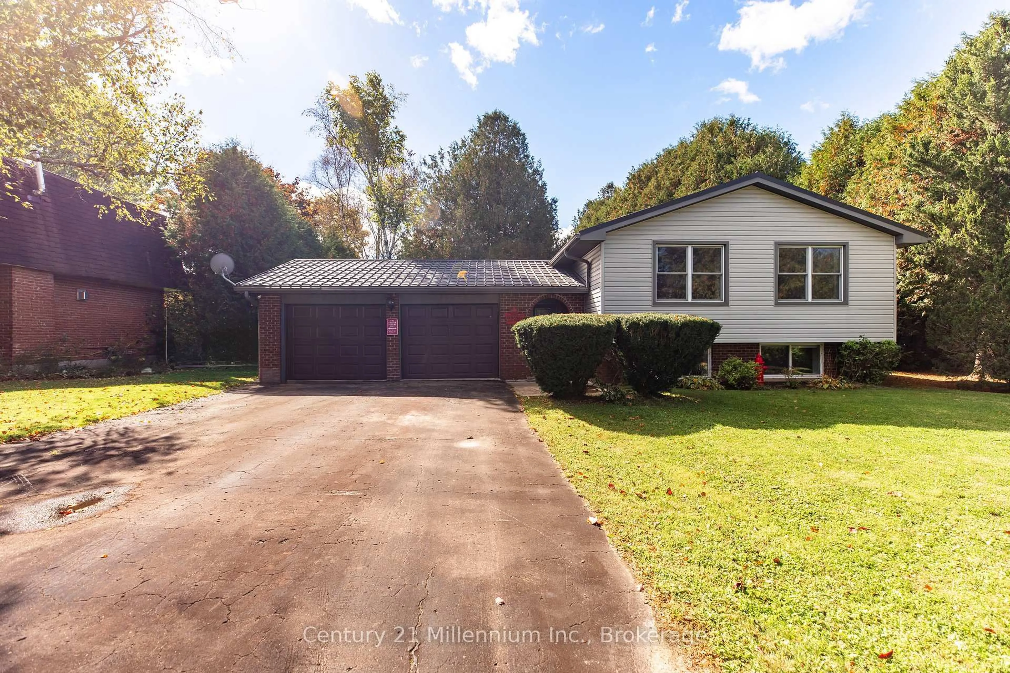 Unknown for 104 Glenwood Pl, West Grey Ontario N0C 1H0