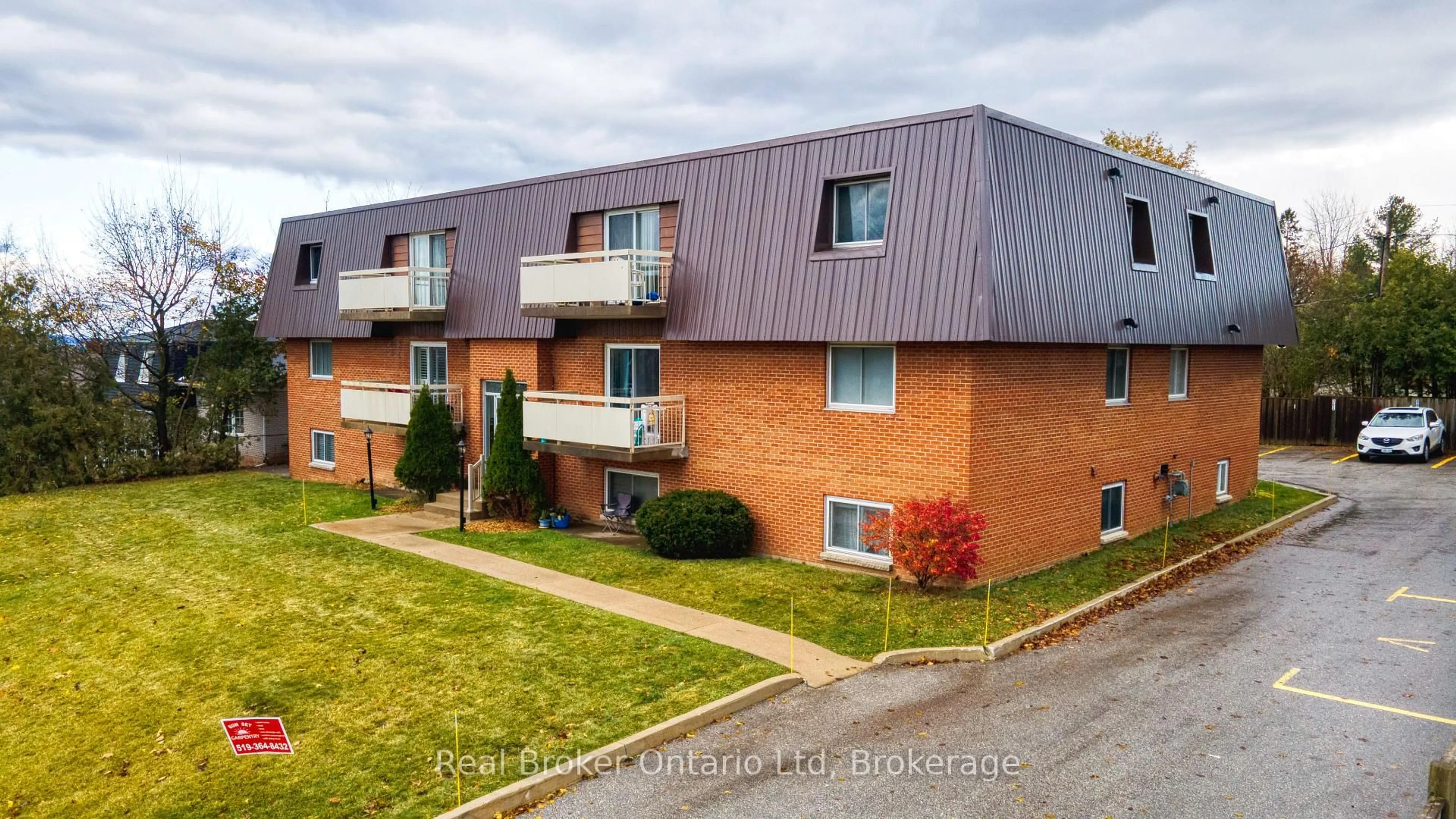 Unknown for 925 10th Ave #202, Owen Sound Ontario N4K 3H8