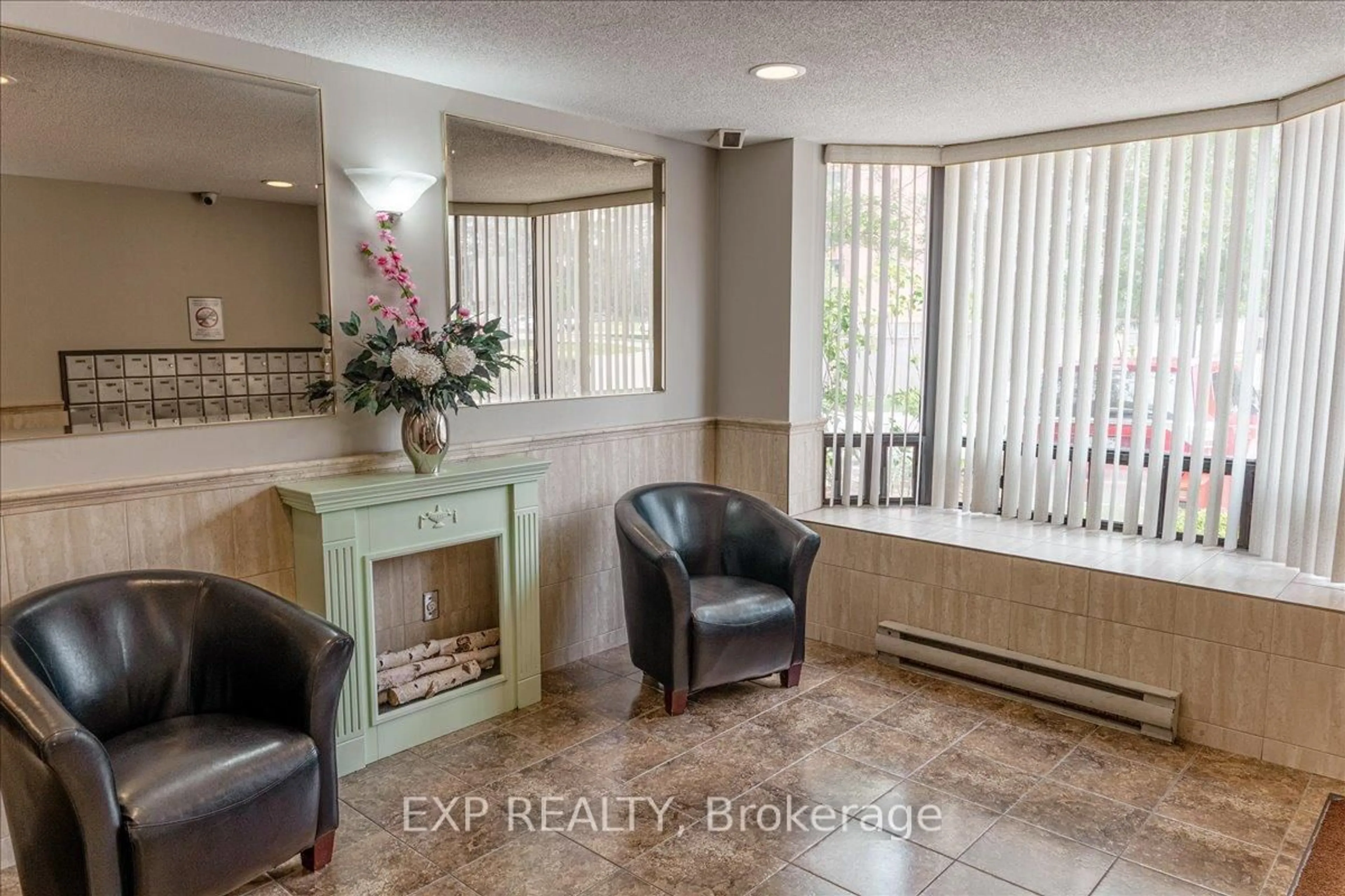 Lobby for 75 Huxley St #101, London South Ontario N6J 4W7