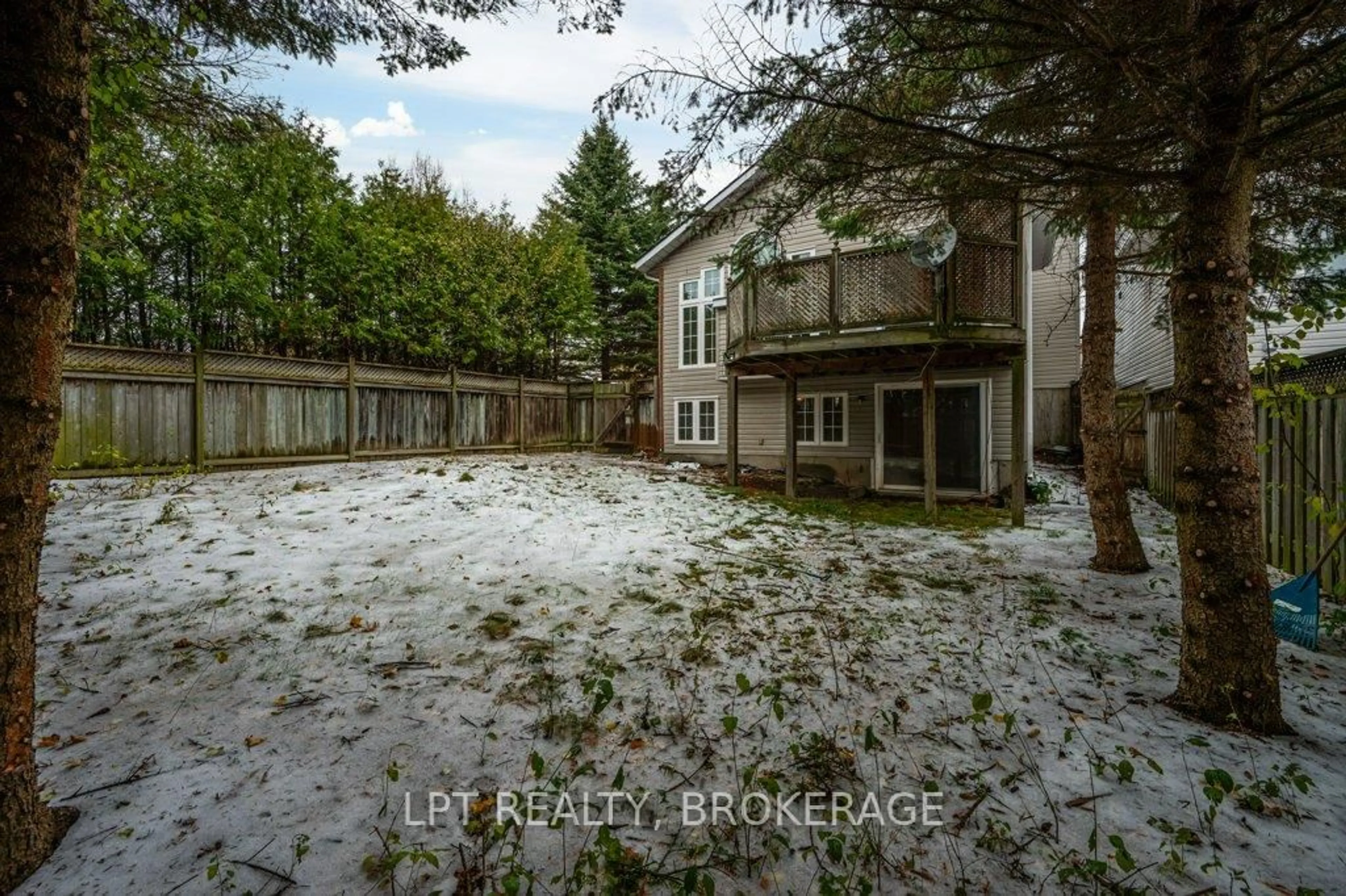 Patio, street for 99 Dalgleish Ave, Kingston Ontario K7K 7E3