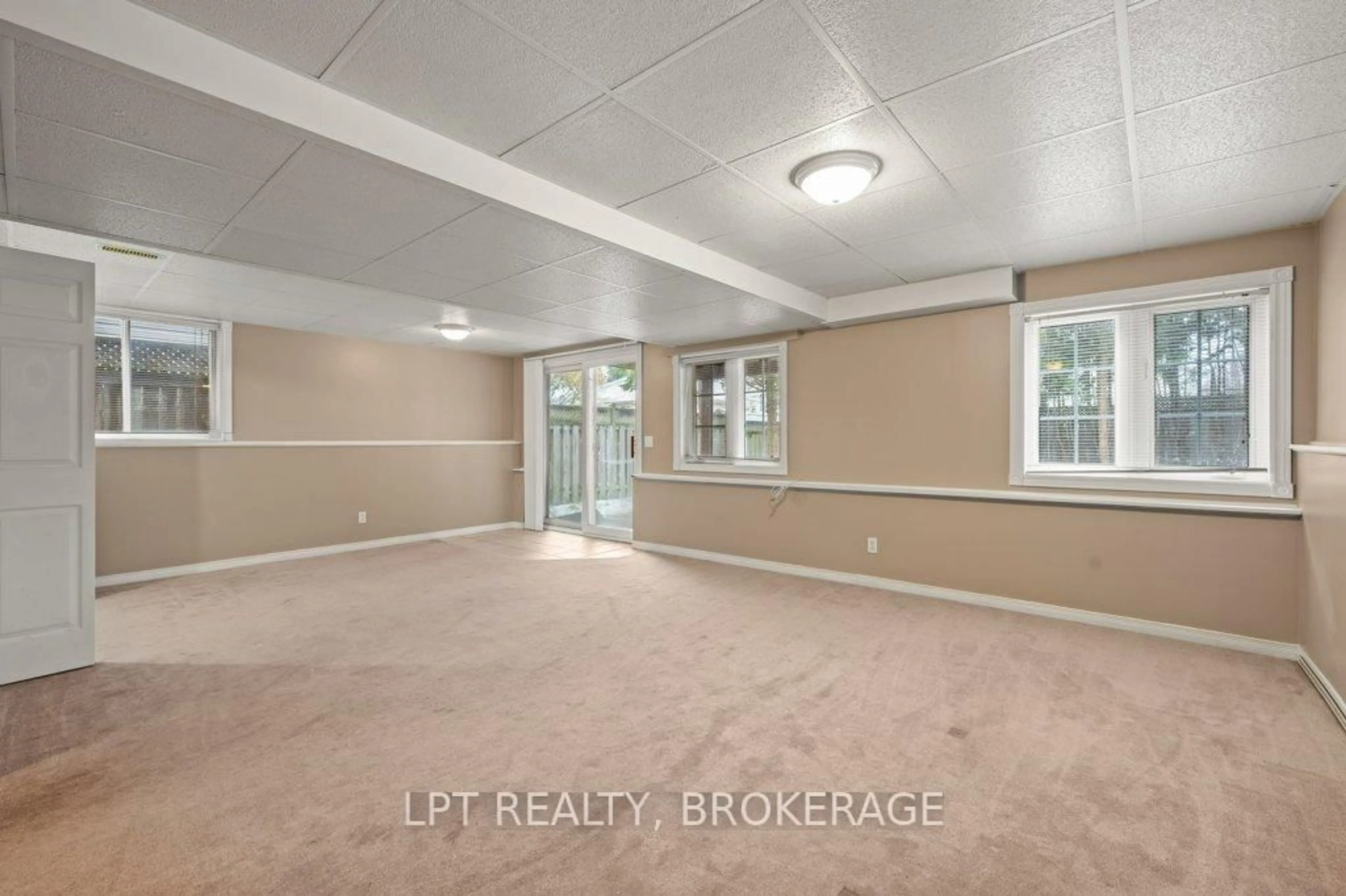 Unknown for 99 Dalgleish Ave, Kingston Ontario K7K 7E3