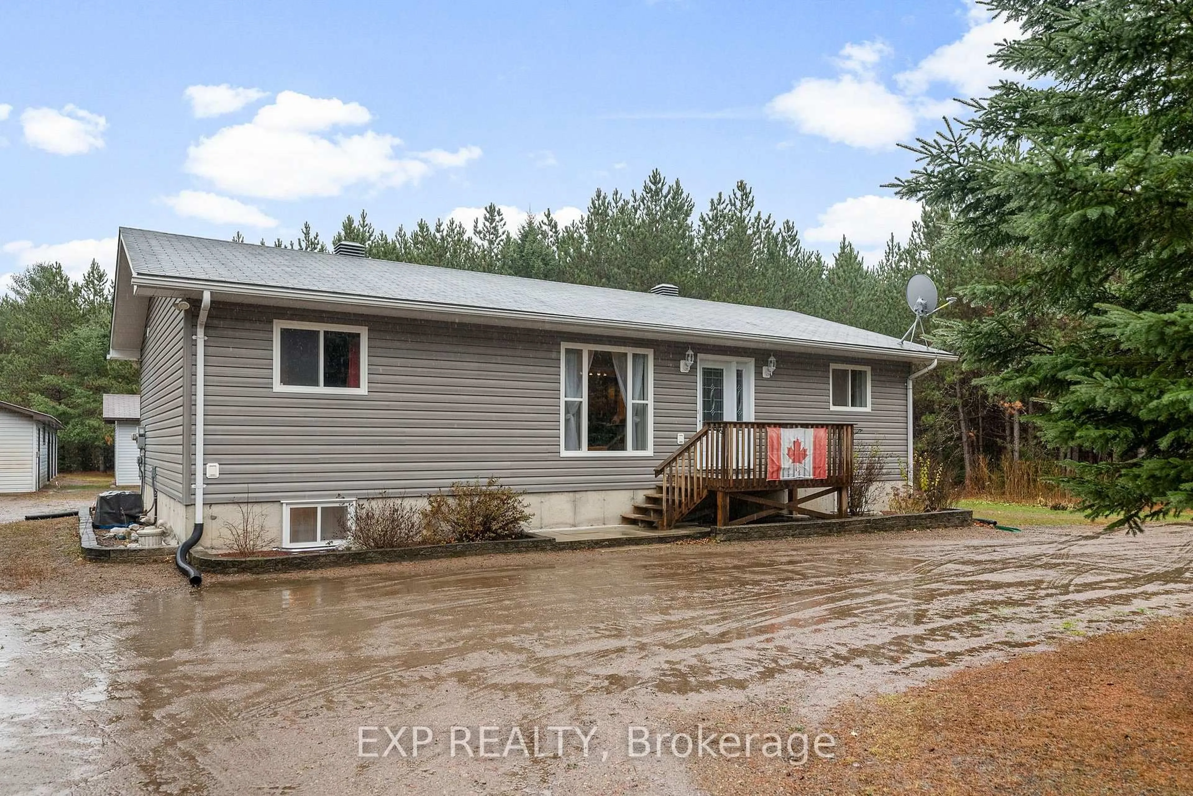 A pic from outside/outdoor area/front of a property/back of a property/a pic from drone, unknown for 716 Cybulski Rd, Barry's Bay Ontario K0J 1B0