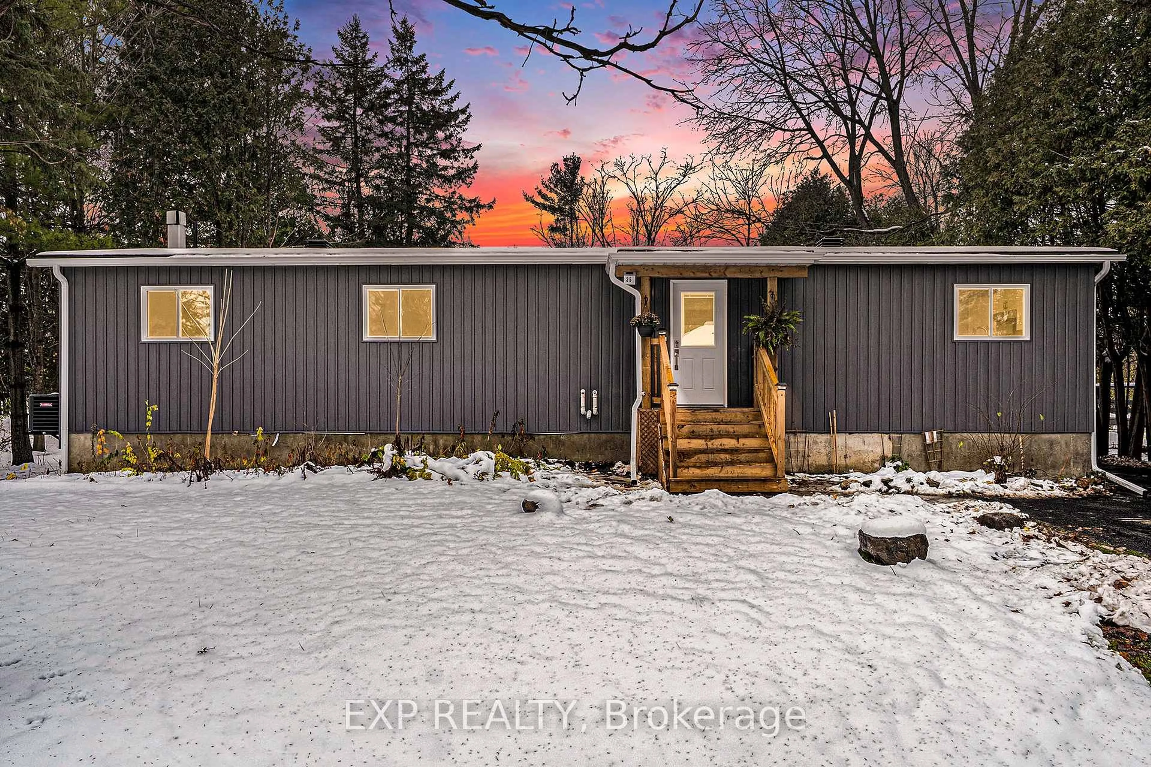 Unknown for 35 Lazy Nol Crt, Ottawa Ontario K2S 1T5