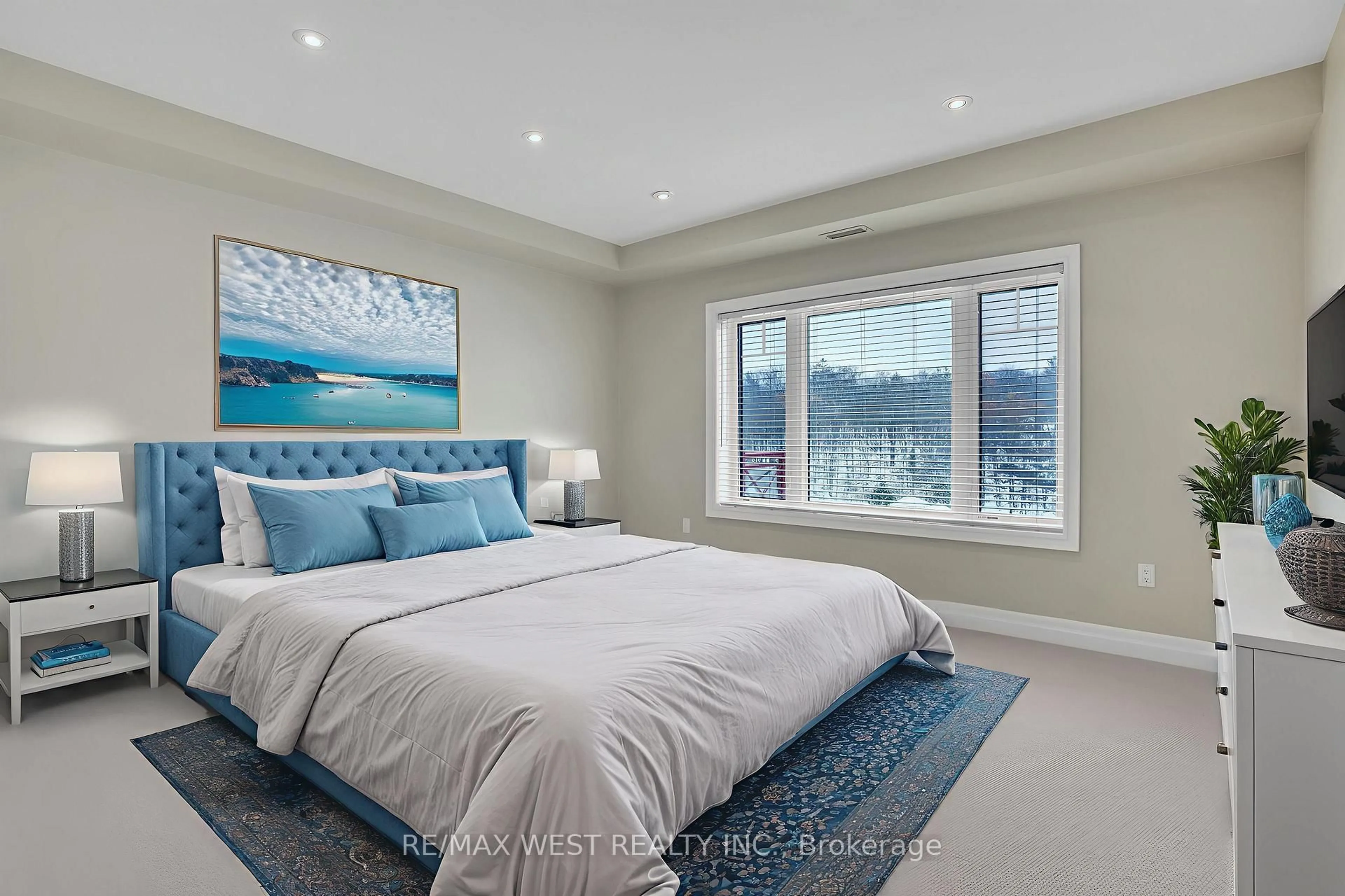 Bedroom with bed, unknown for 110 Steamship Bay Rd #502, Gravenhurst Ontario P1P 1Z9