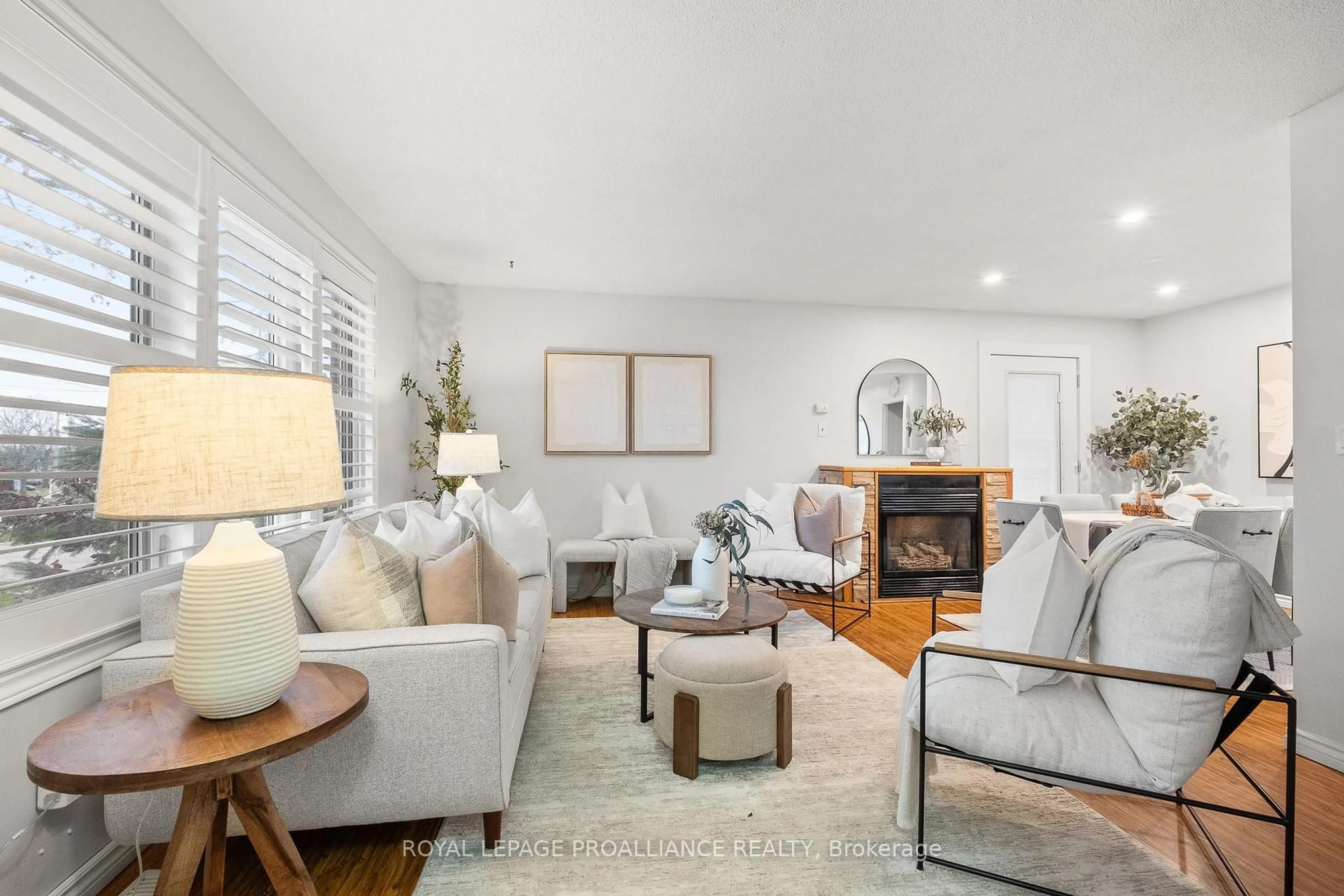 Living room with furniture, unknown for 582 Carlisle St, Cobourg Ontario K9A 1X6