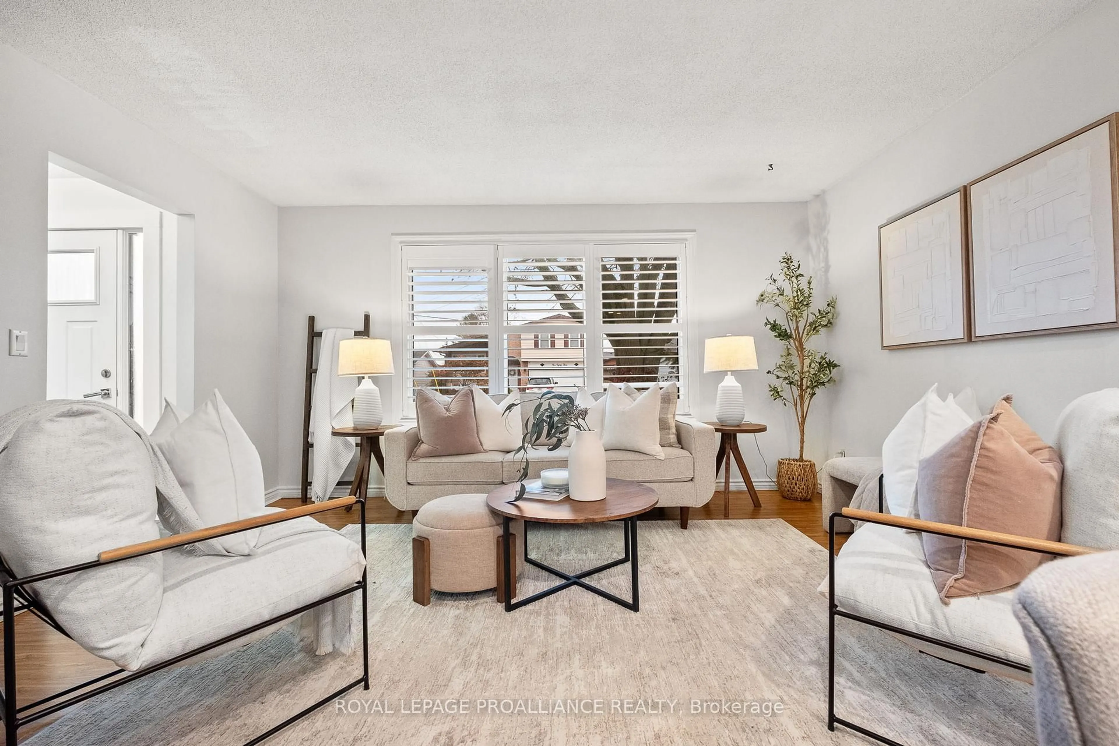 Living room with furniture, unknown for 582 Carlisle St, Cobourg Ontario K9A 1X6