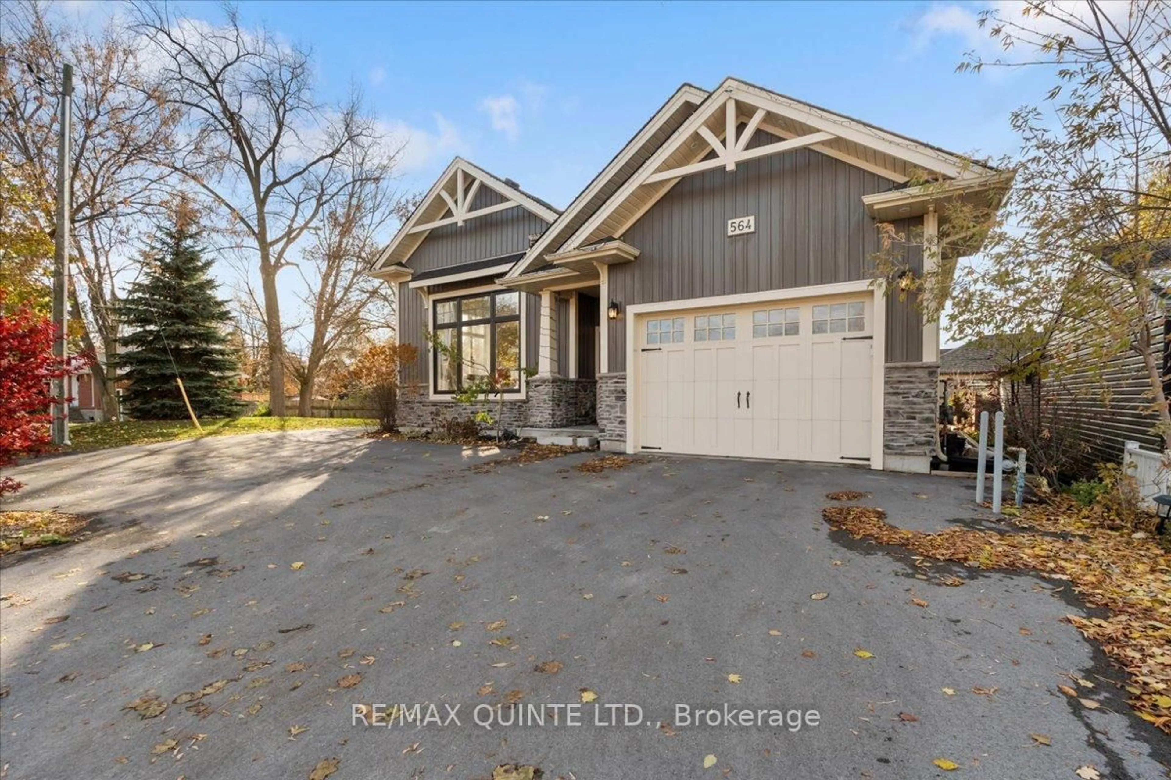 Home with brick exterior material, street for 564 Sidney St, Belleville Ontario K8P 4A2