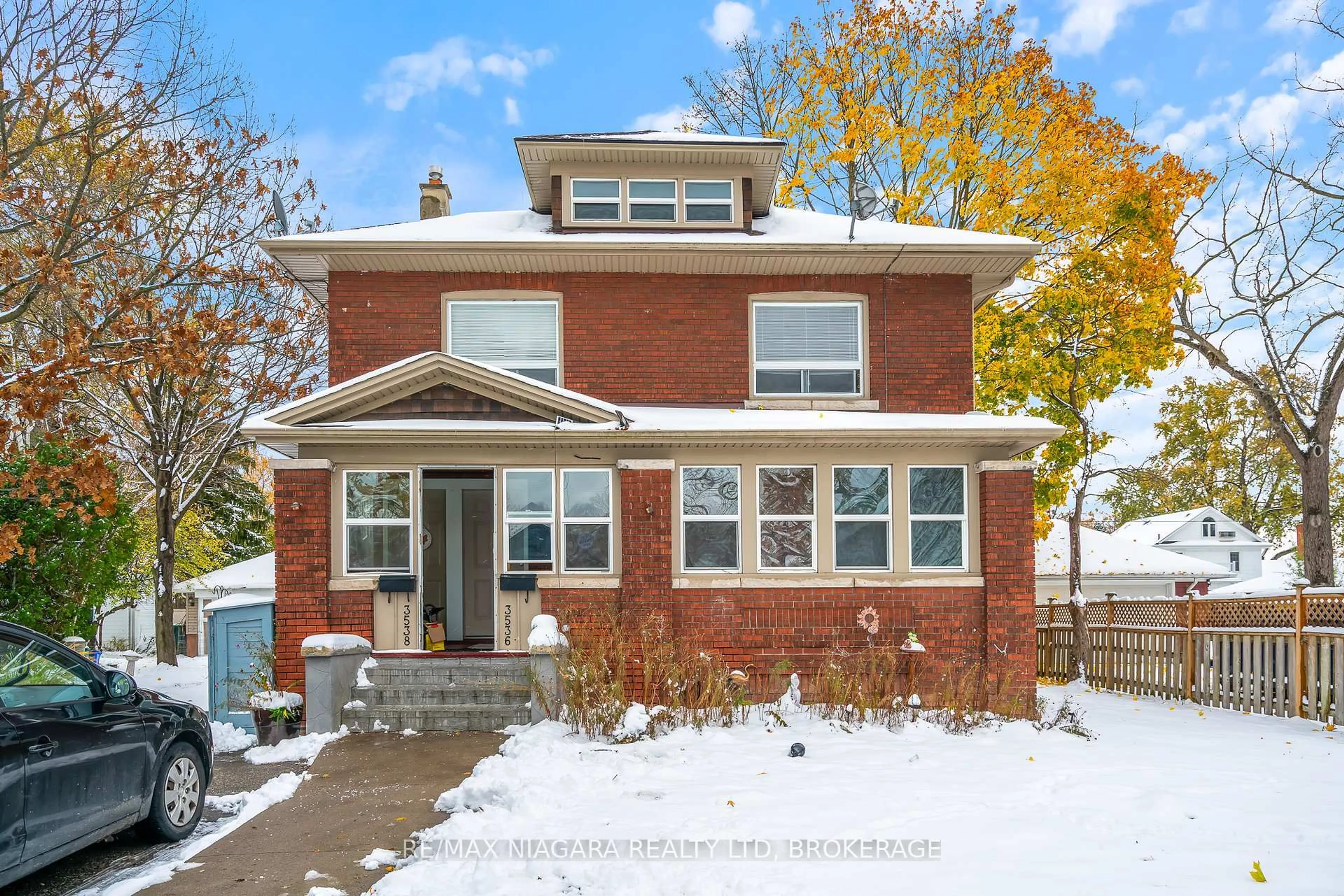 Home with brick exterior material, street for 3536 Bond St, Niagara Falls Ontario L2G 6H8