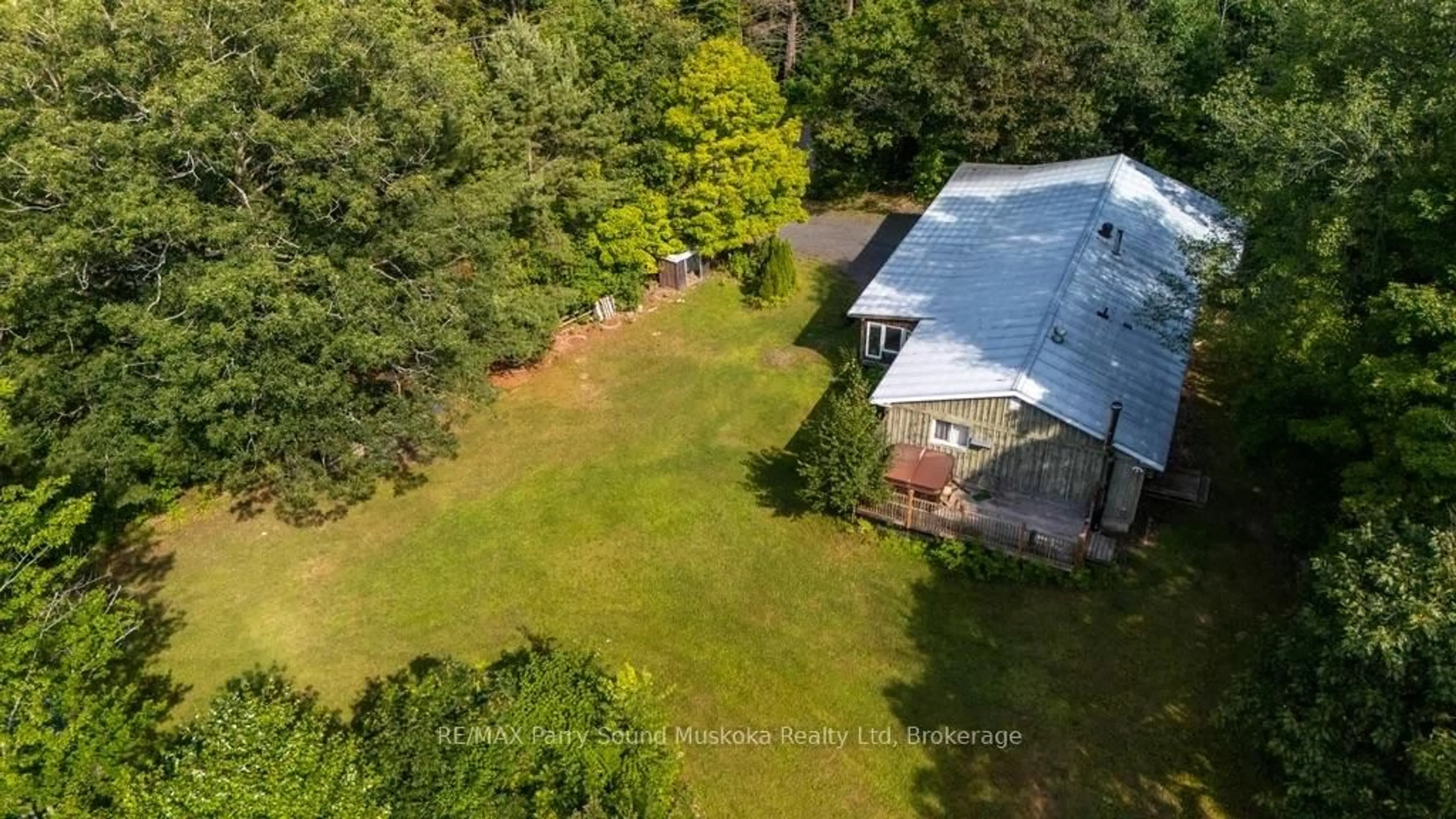 A pic from outside/outdoor area/front of a property/back of a property/a pic from drone, unknown for 28 Black Rd, Seguin Ontario P2A 2W8