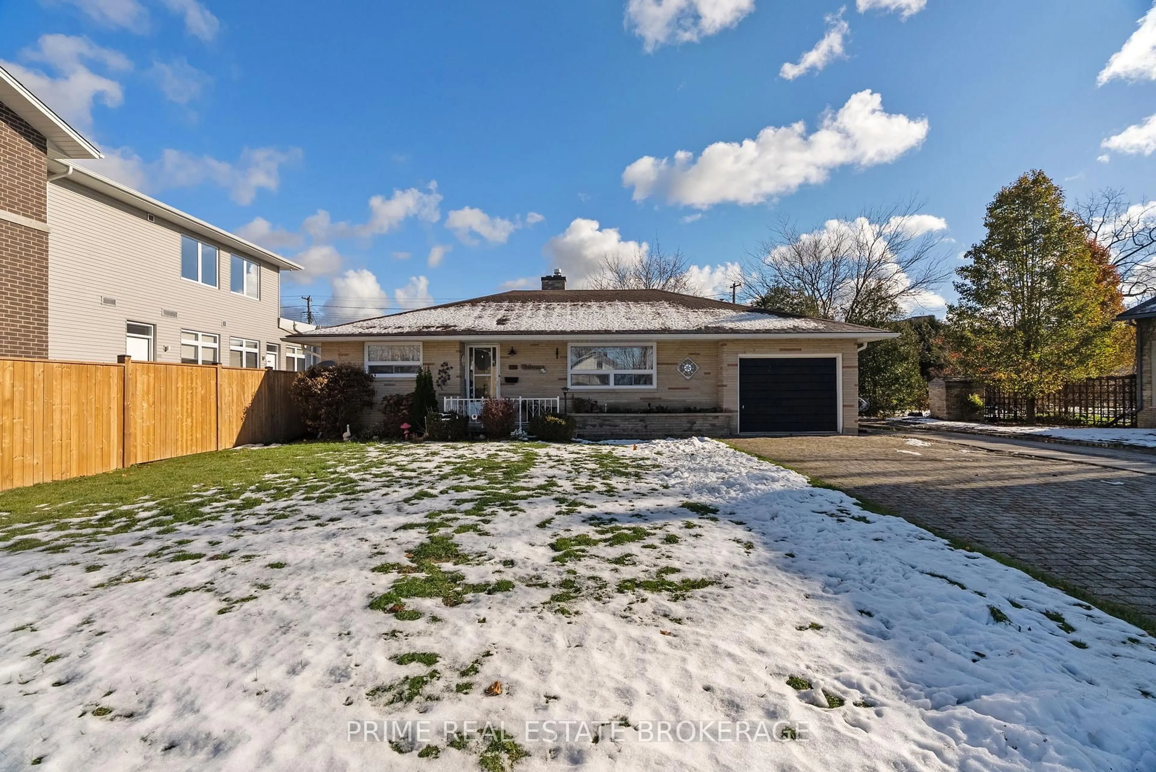 A pic from outside/outdoor area/front of a property/back of a property/a pic from drone, street for 376 William St, South Huron Ontario N0M 1S6