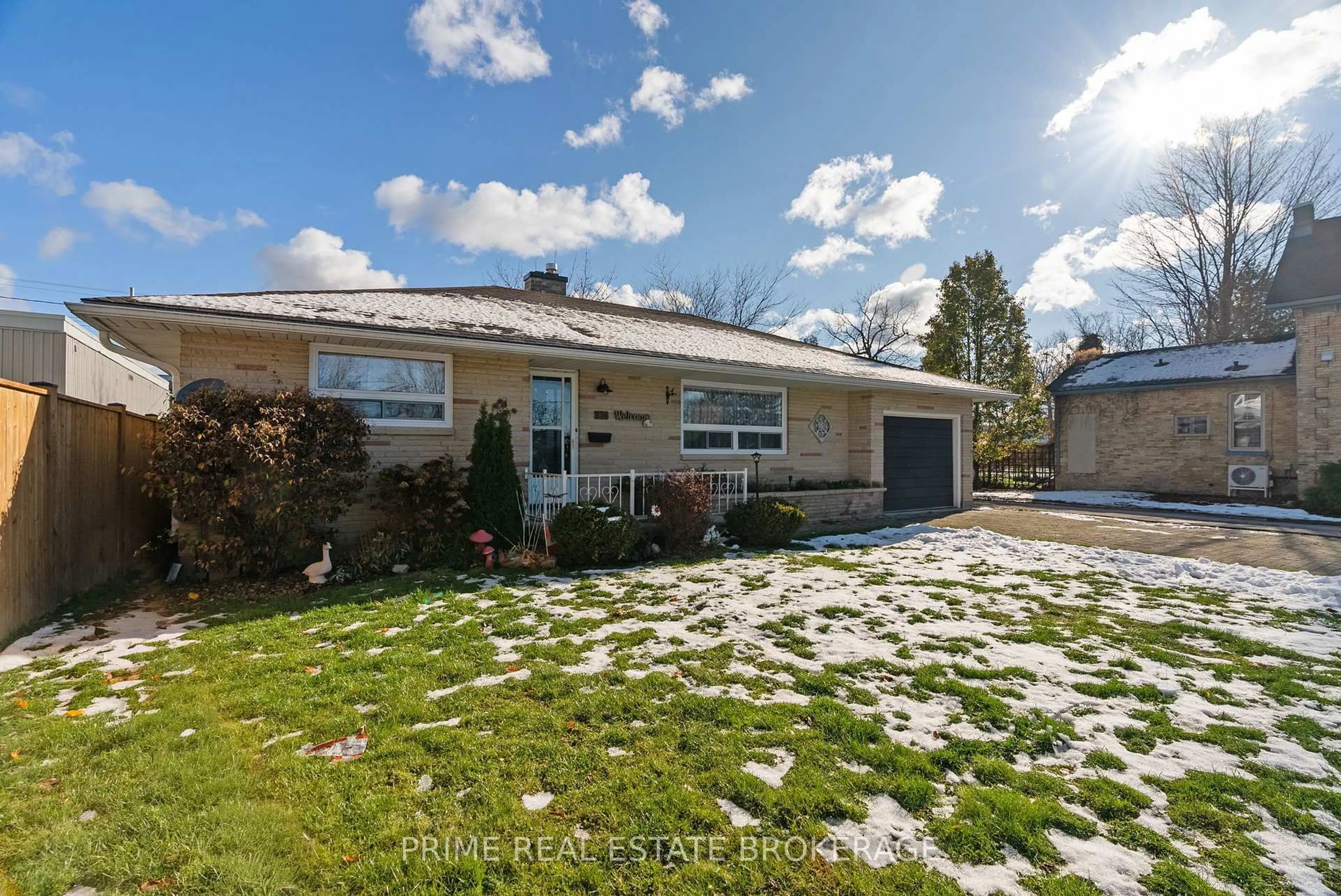 A pic from outside/outdoor area/front of a property/back of a property/a pic from drone, street for 376 William St, South Huron Ontario N0M 1S6