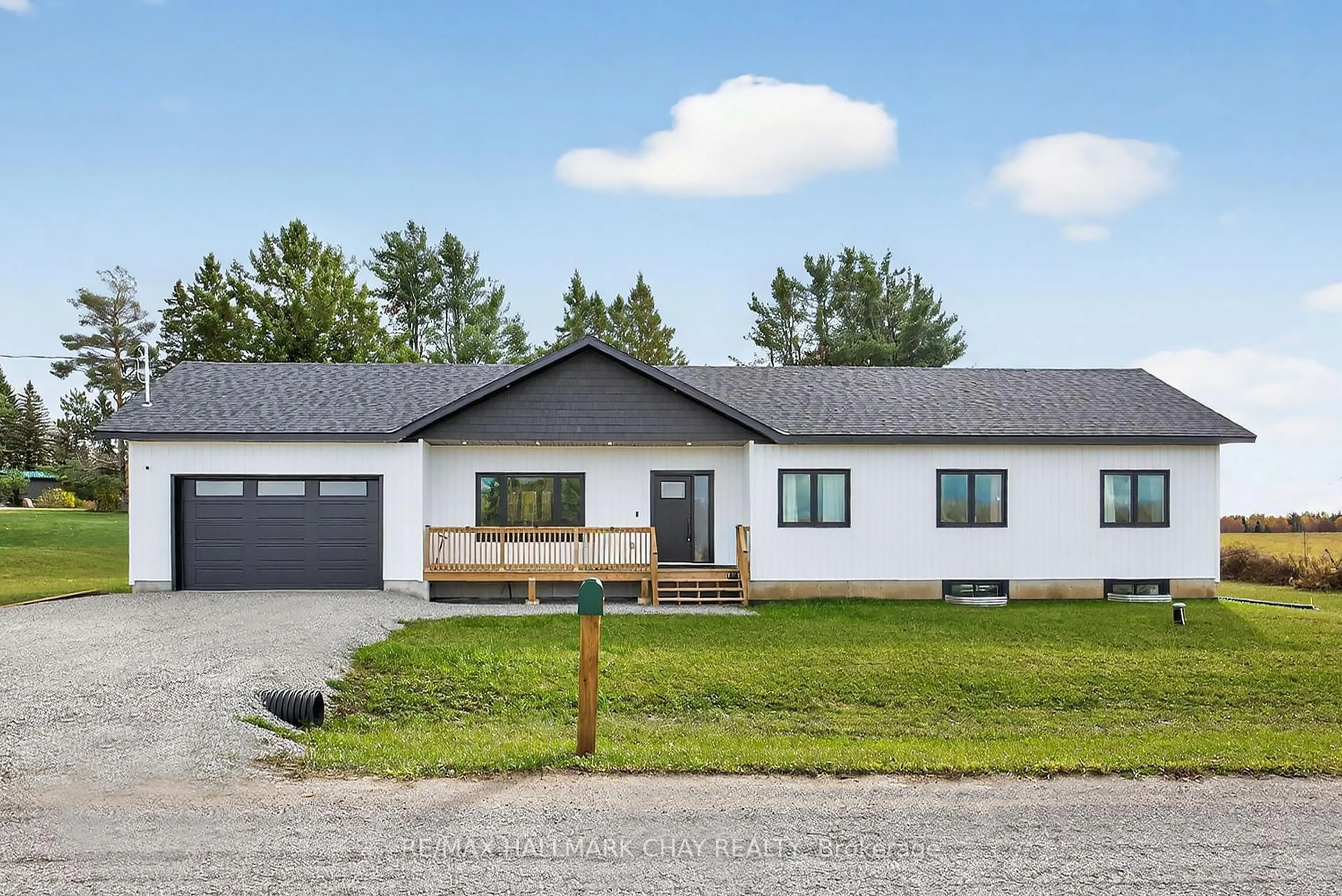 Home with vinyl exterior material, building for 122 Day Dr, Kawartha Lakes Ontario L3V 6H5