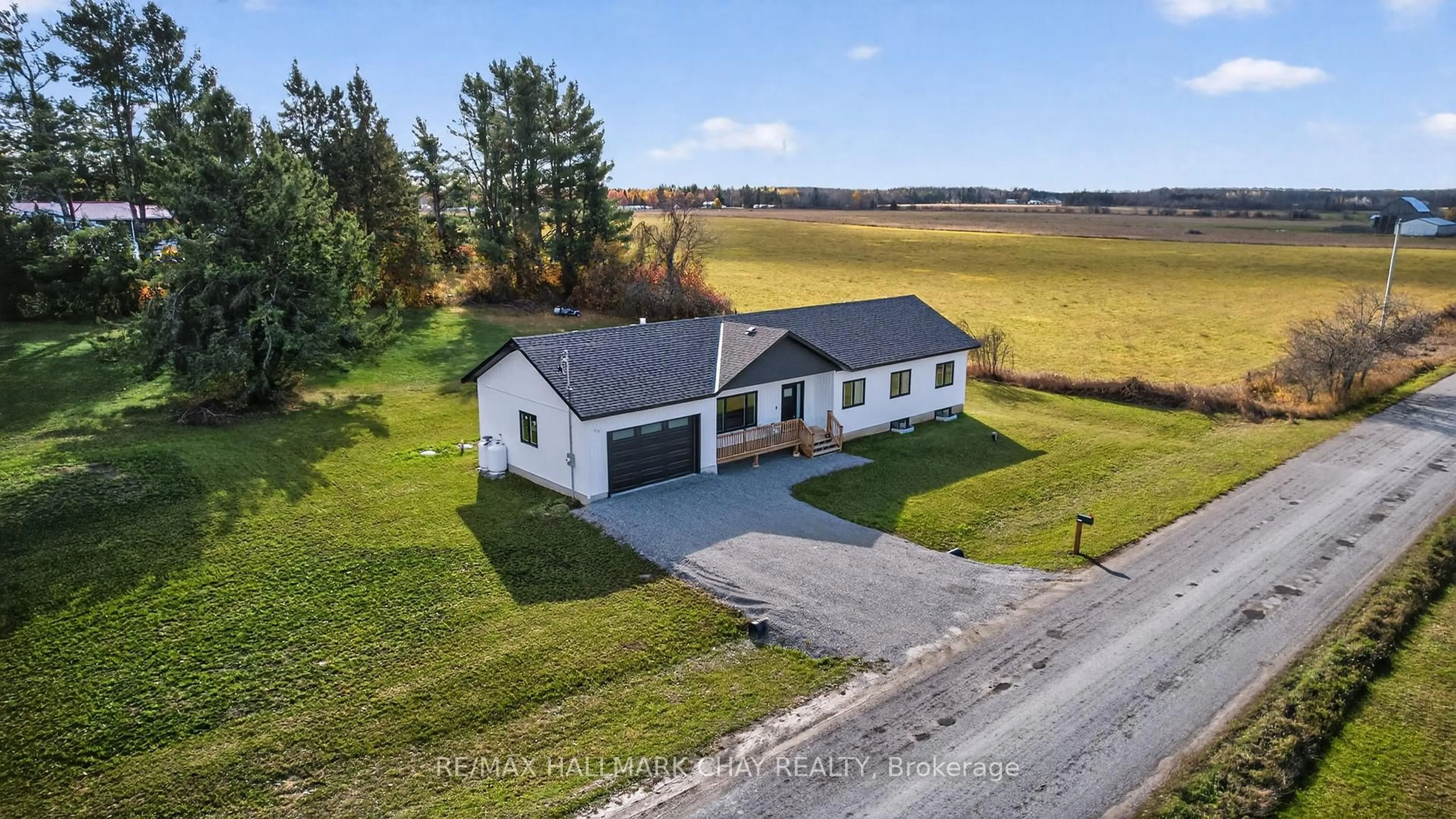 A pic from outside/outdoor area/front of a property/back of a property/a pic from drone, building for 122 Day Dr, Kawartha Lakes Ontario L3V 6H5