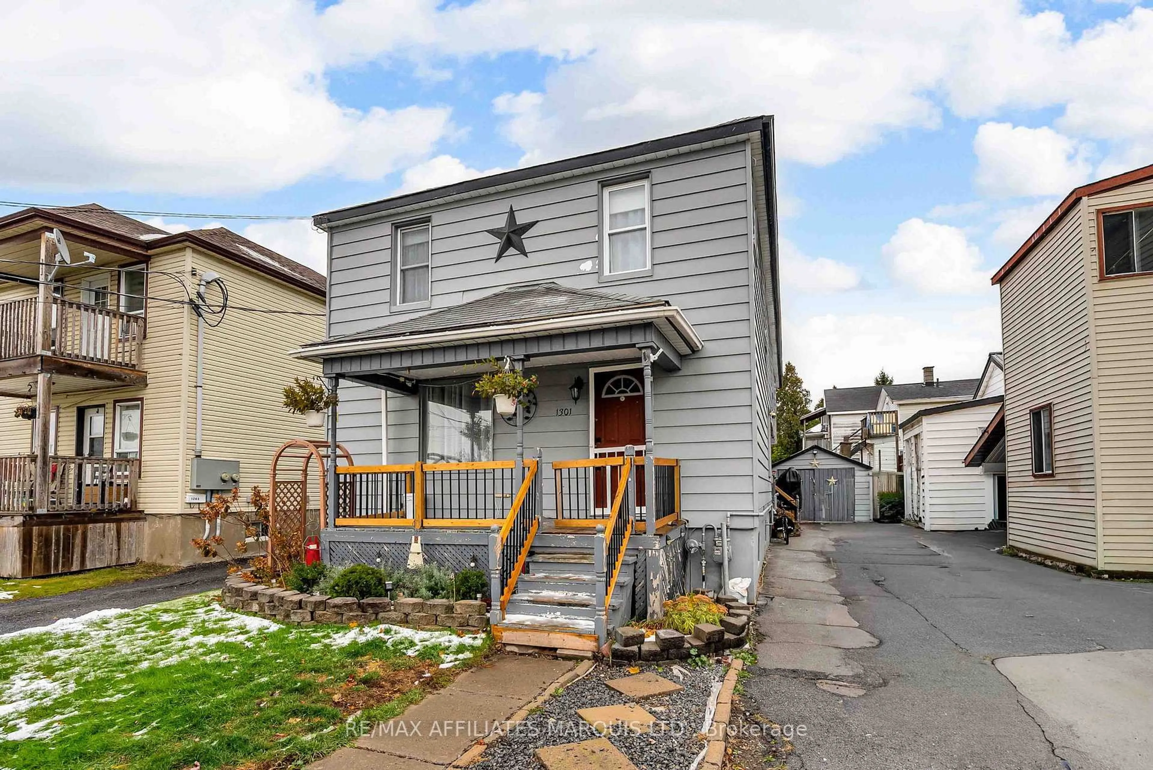 Home with vinyl exterior material, street for 1301-AB First St, Cornwall Ontario K6H 1P1