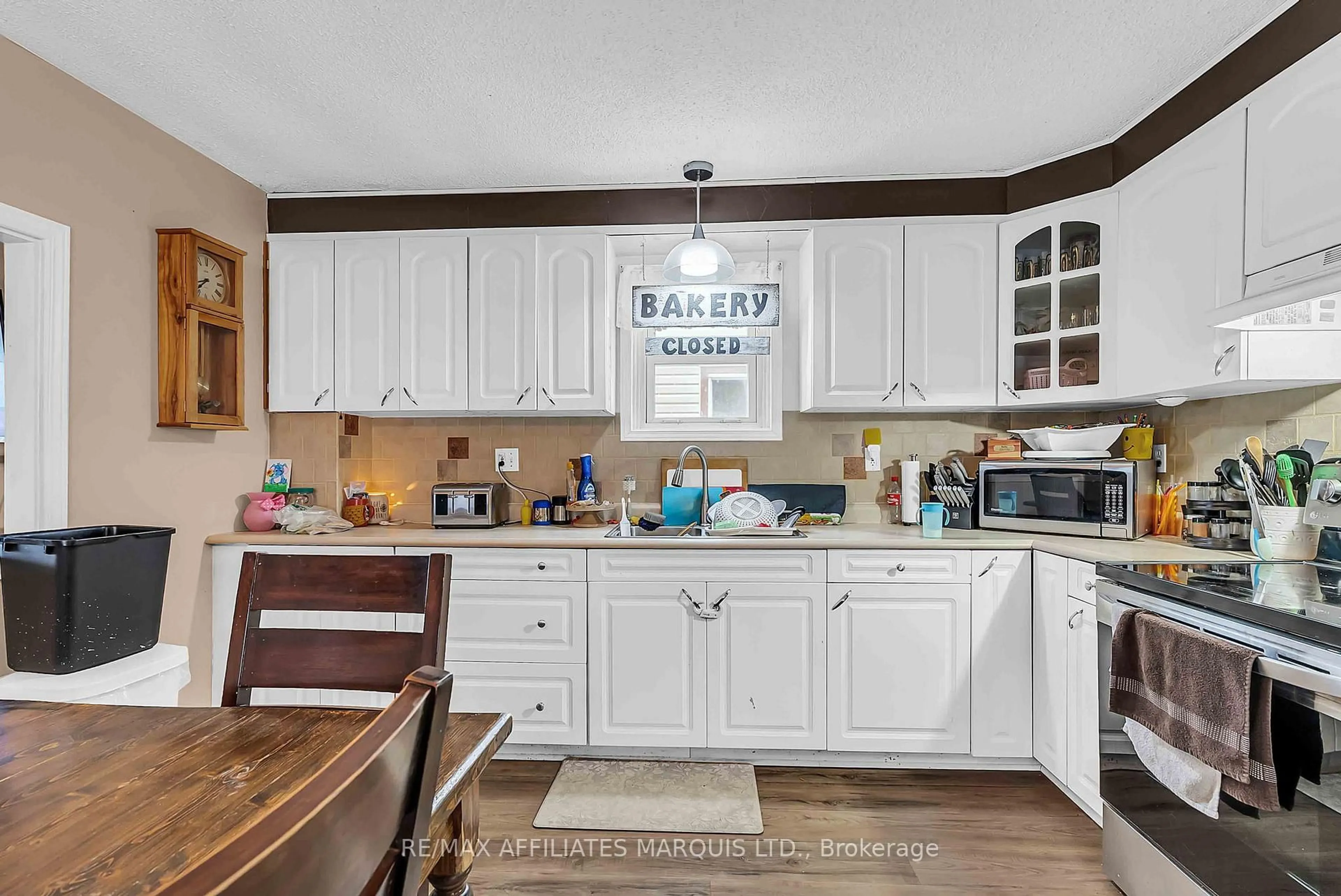 Open concept kitchen, ceramic/tile floor for 1301-AB First St, Cornwall Ontario K6H 1P1