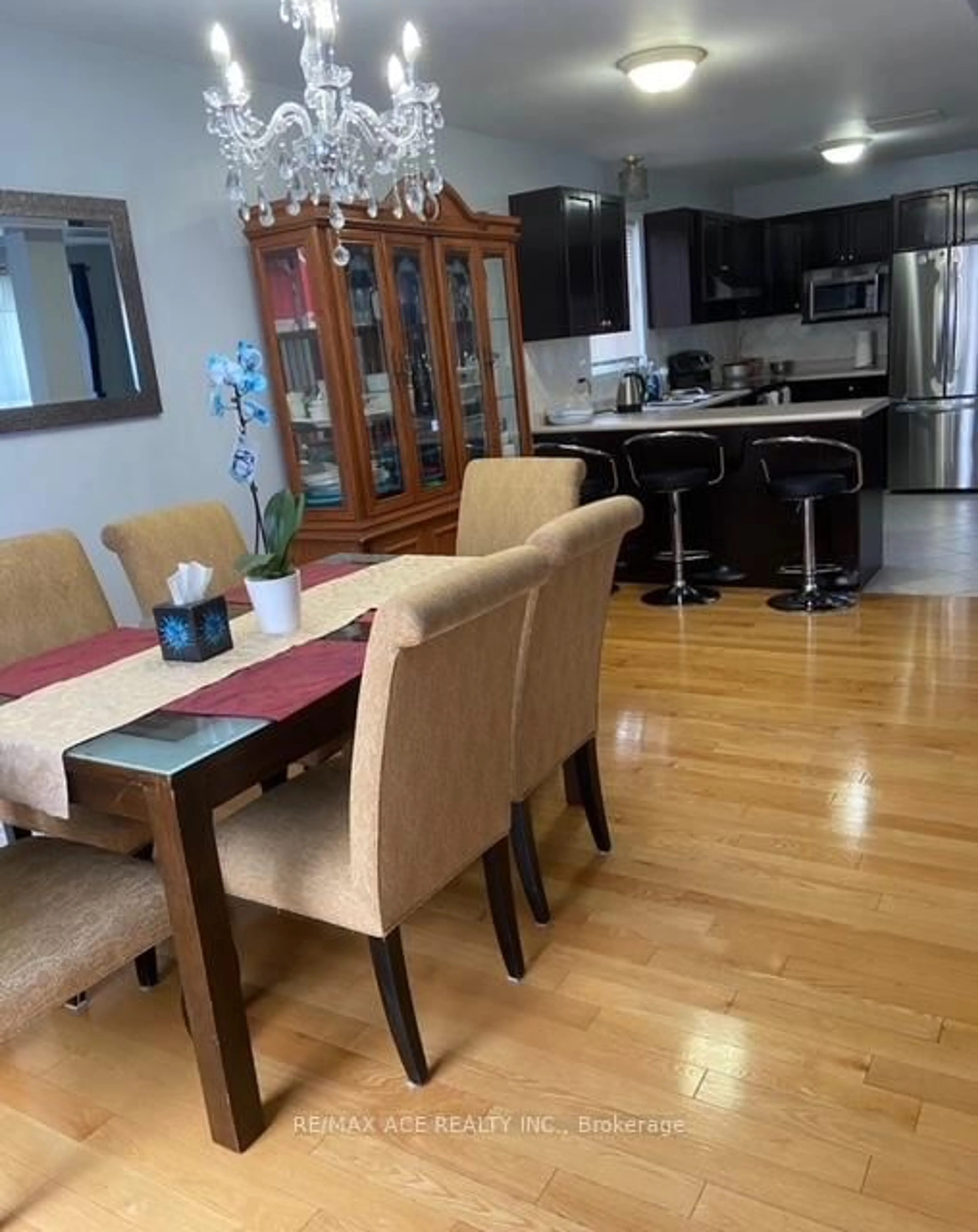 Dining room, wood/laminate floor for 308 Jensen Rd, London East Ontario N5V 4X3