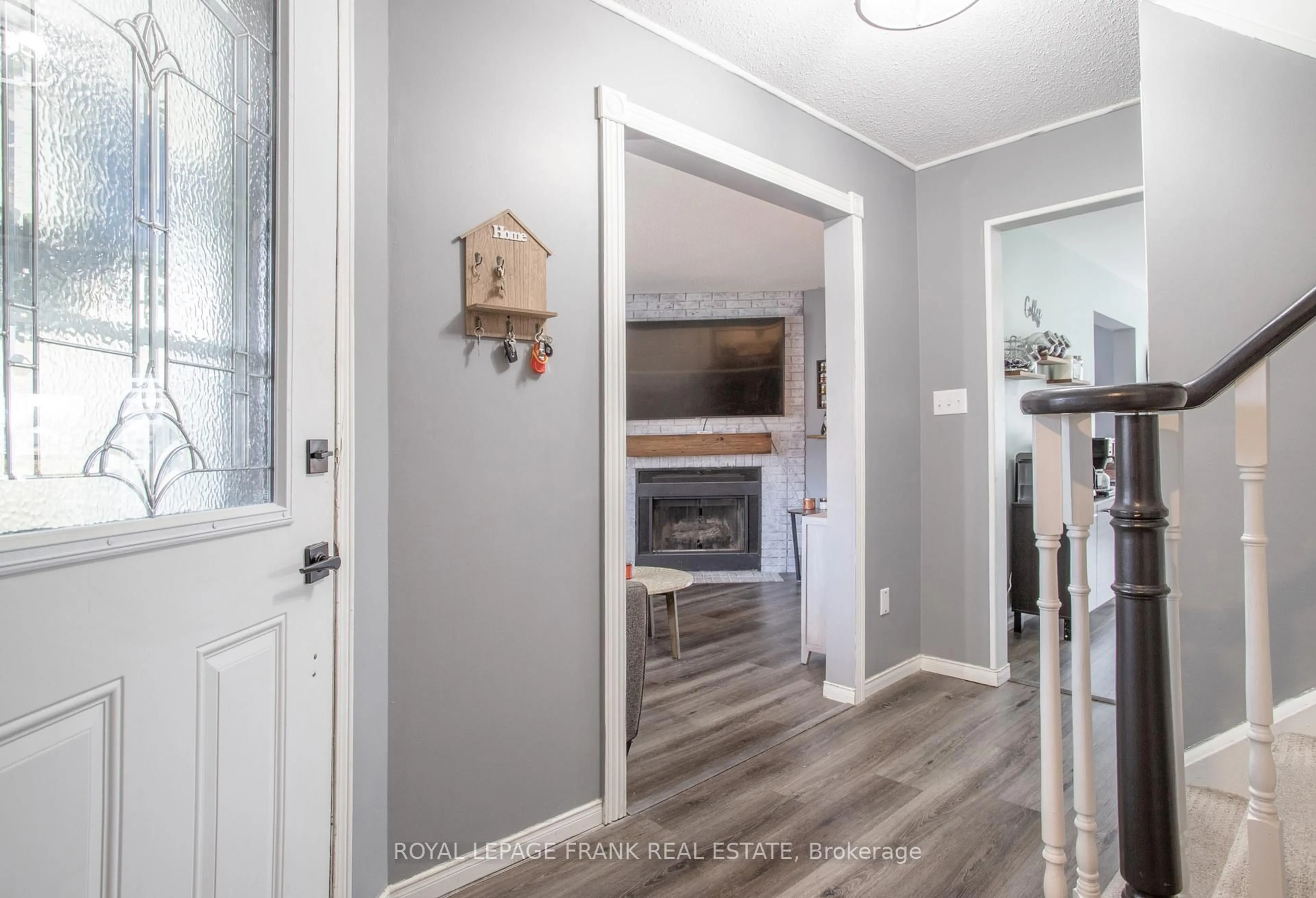 Indoor entryway for 19 Sanders Dr, Port Hope Ontario L1A 4E9