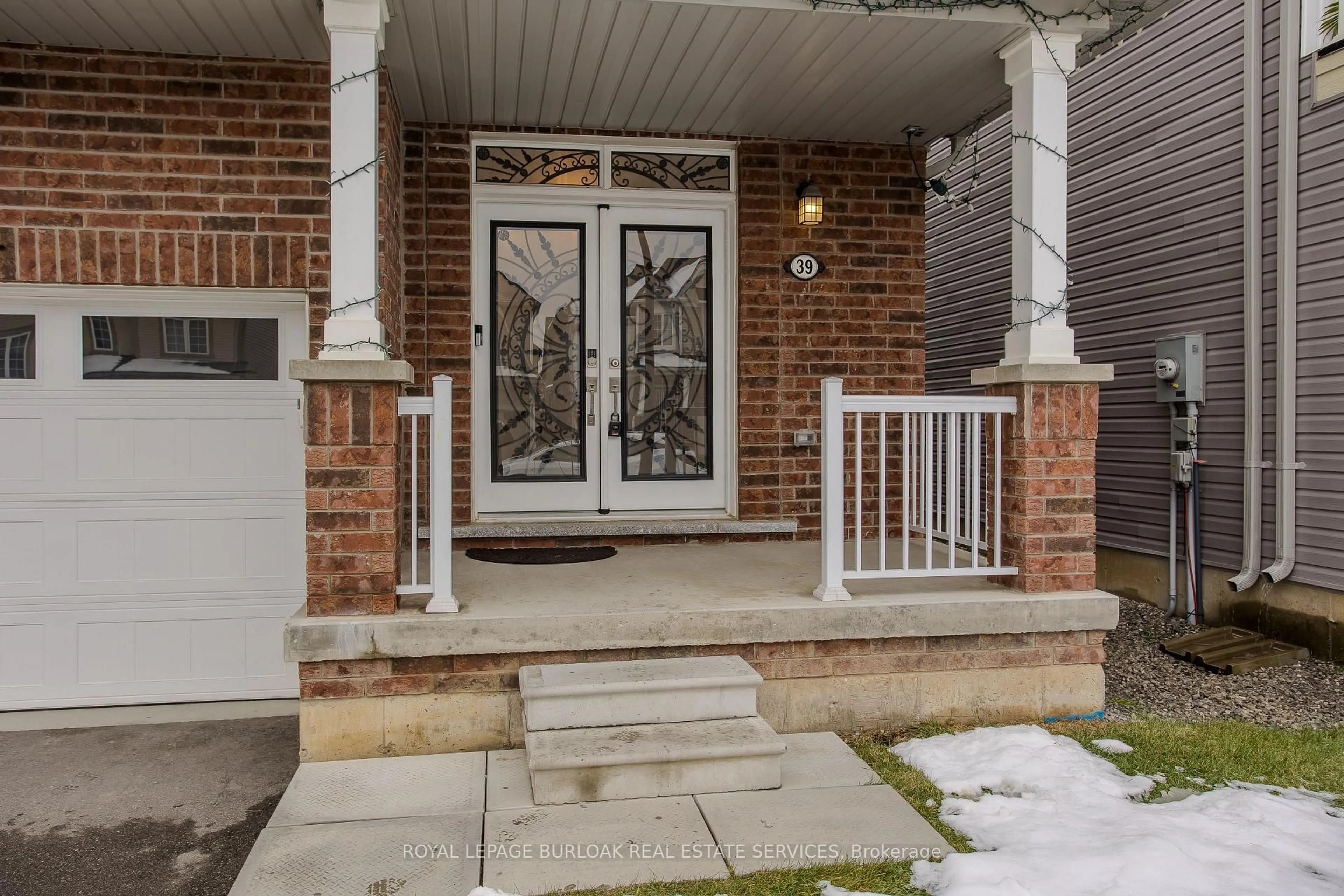 Unknown for 39 Mcwatters St, Hamilton Ontario L0R 1C0