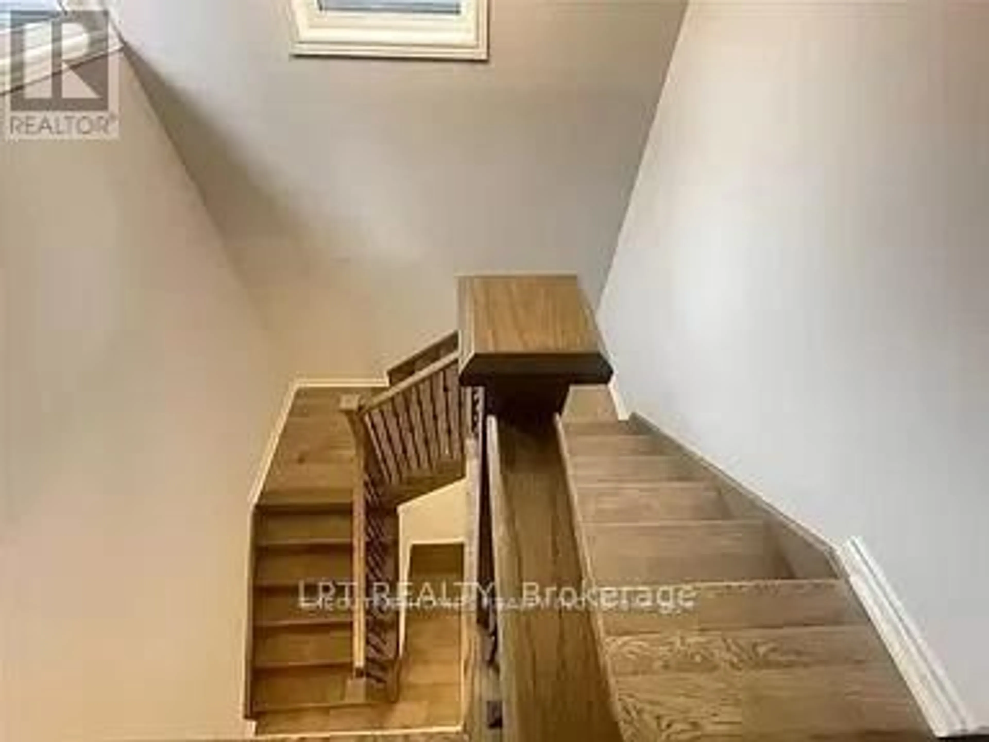 Stairs for 24 Bradley Ave, Welland Ontario L3B 0K1
