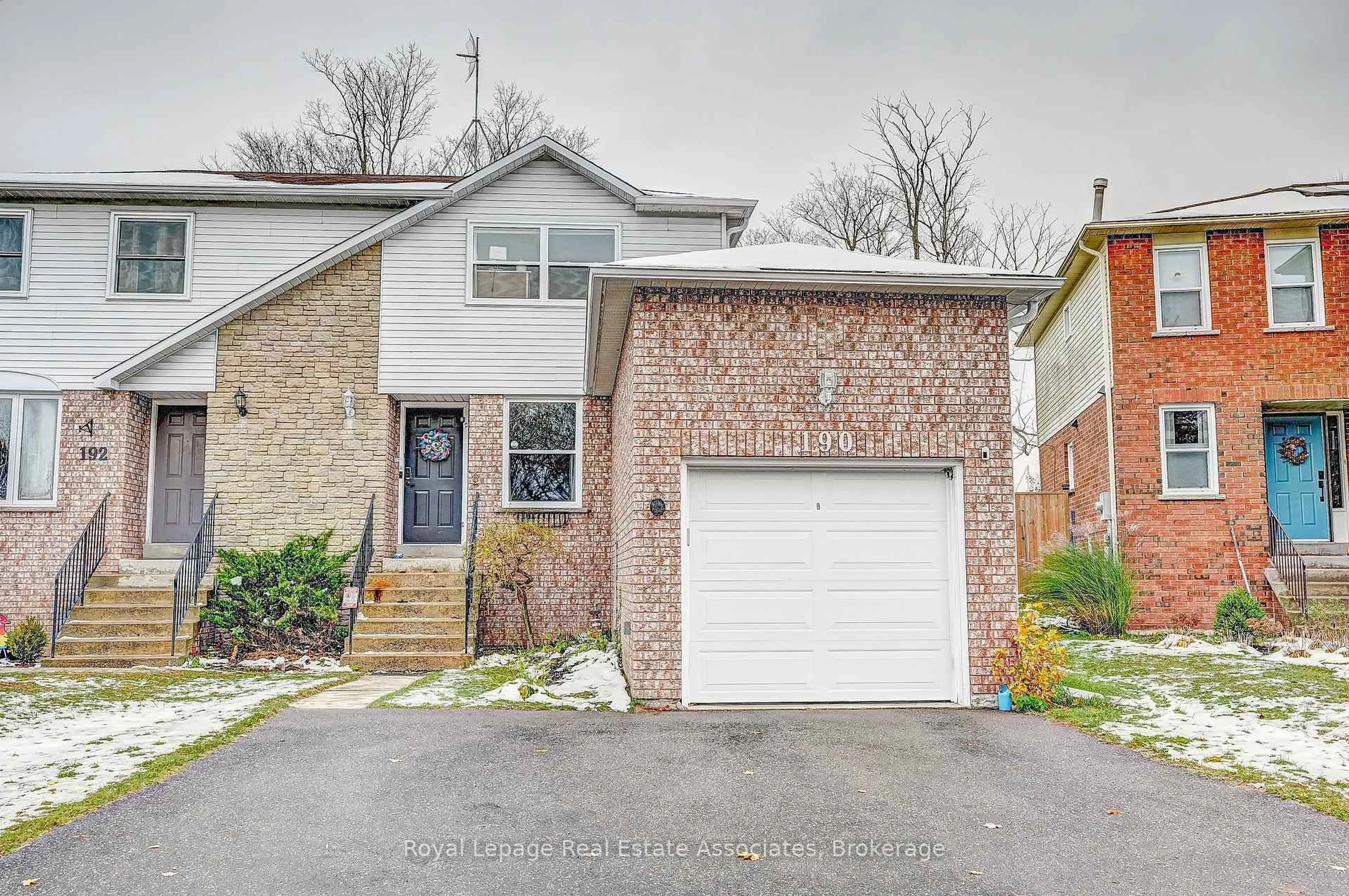 Home with brick exterior material, street for 190 Nith River Way, North Dumfries Ontario N0B 1E0