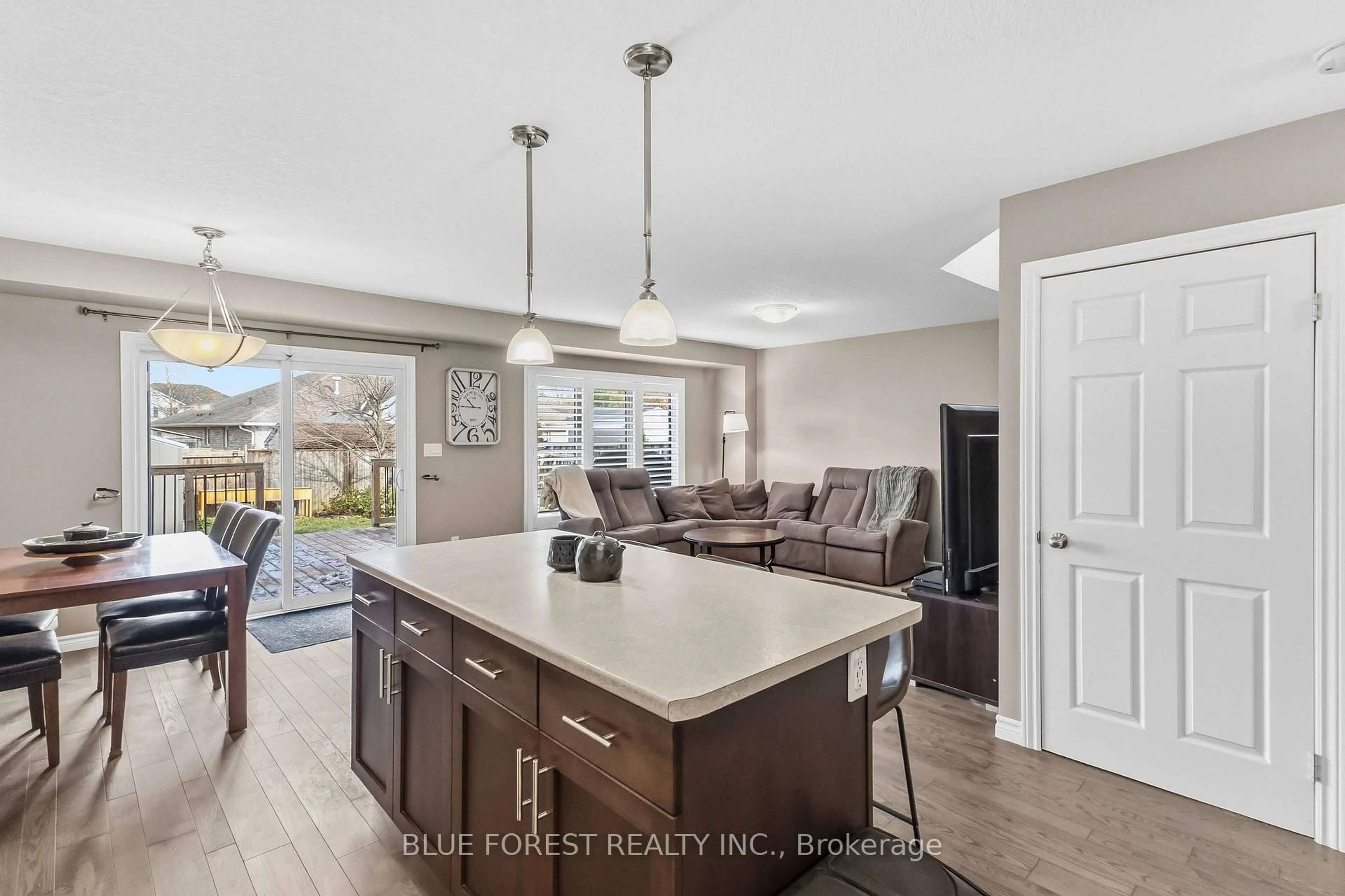 Open concept kitchen, ceramic/tile floor for 77 Pine Valley Dr, St. Thomas Ontario N5P 0B3