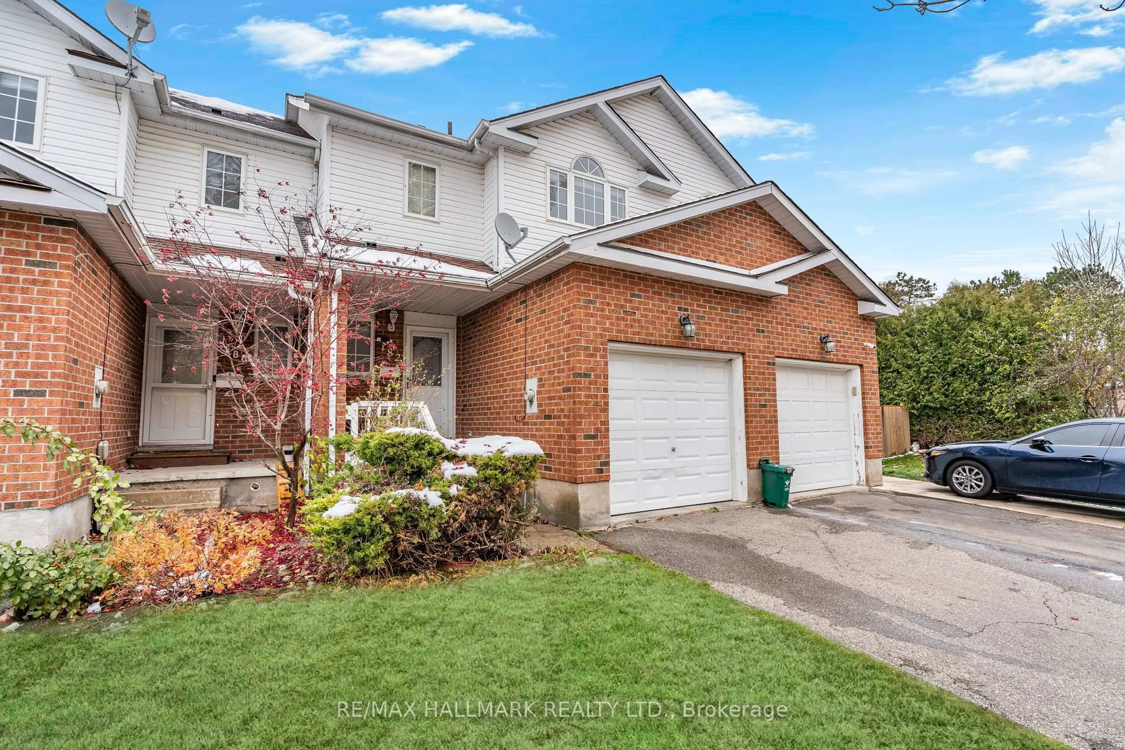 Home with brick exterior material, street for 182 Kingswood Dr, Kitchener Ontario N2E 1S9