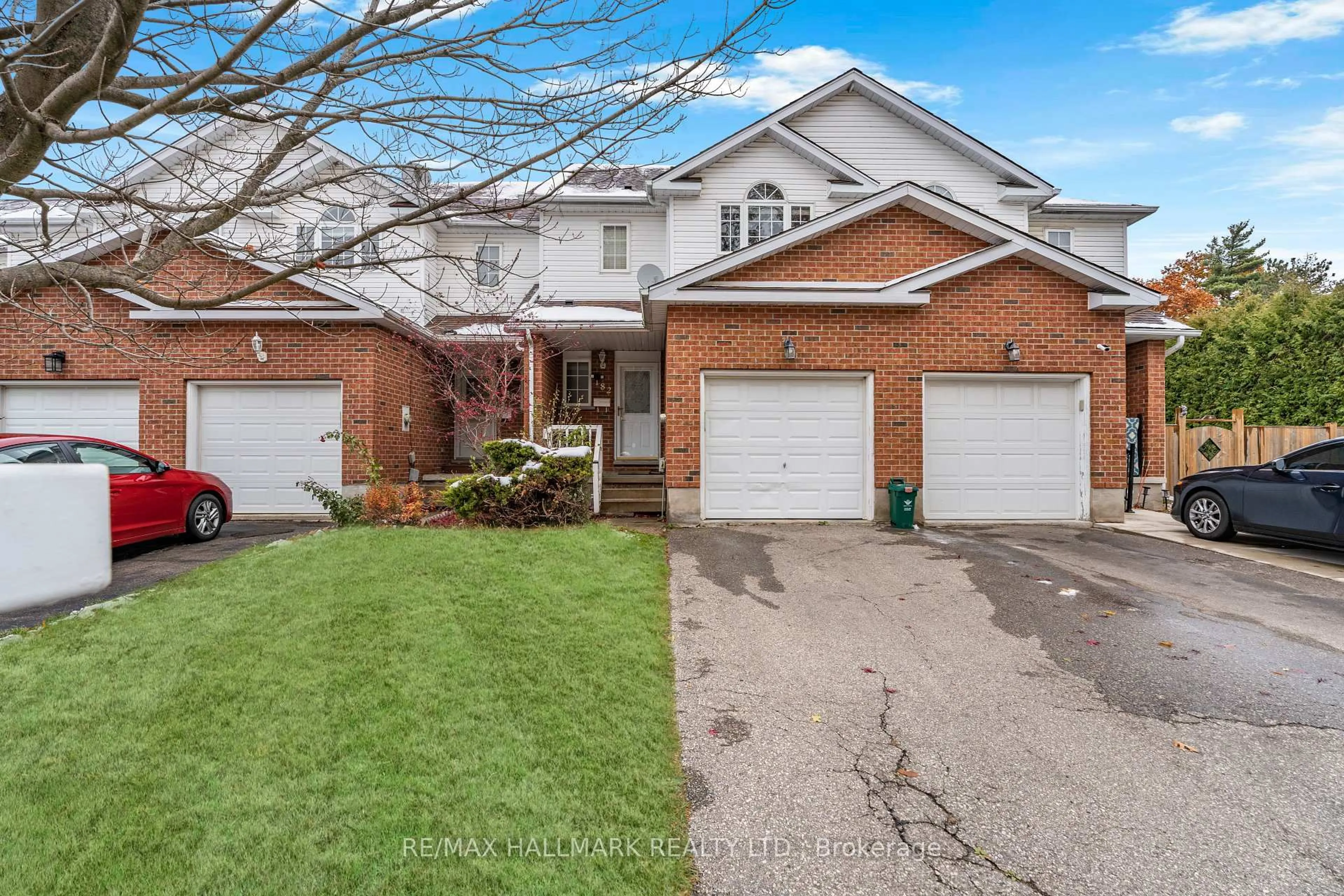 Home with brick exterior material, street for 182 Kingswood Dr, Kitchener Ontario N2E 1S9