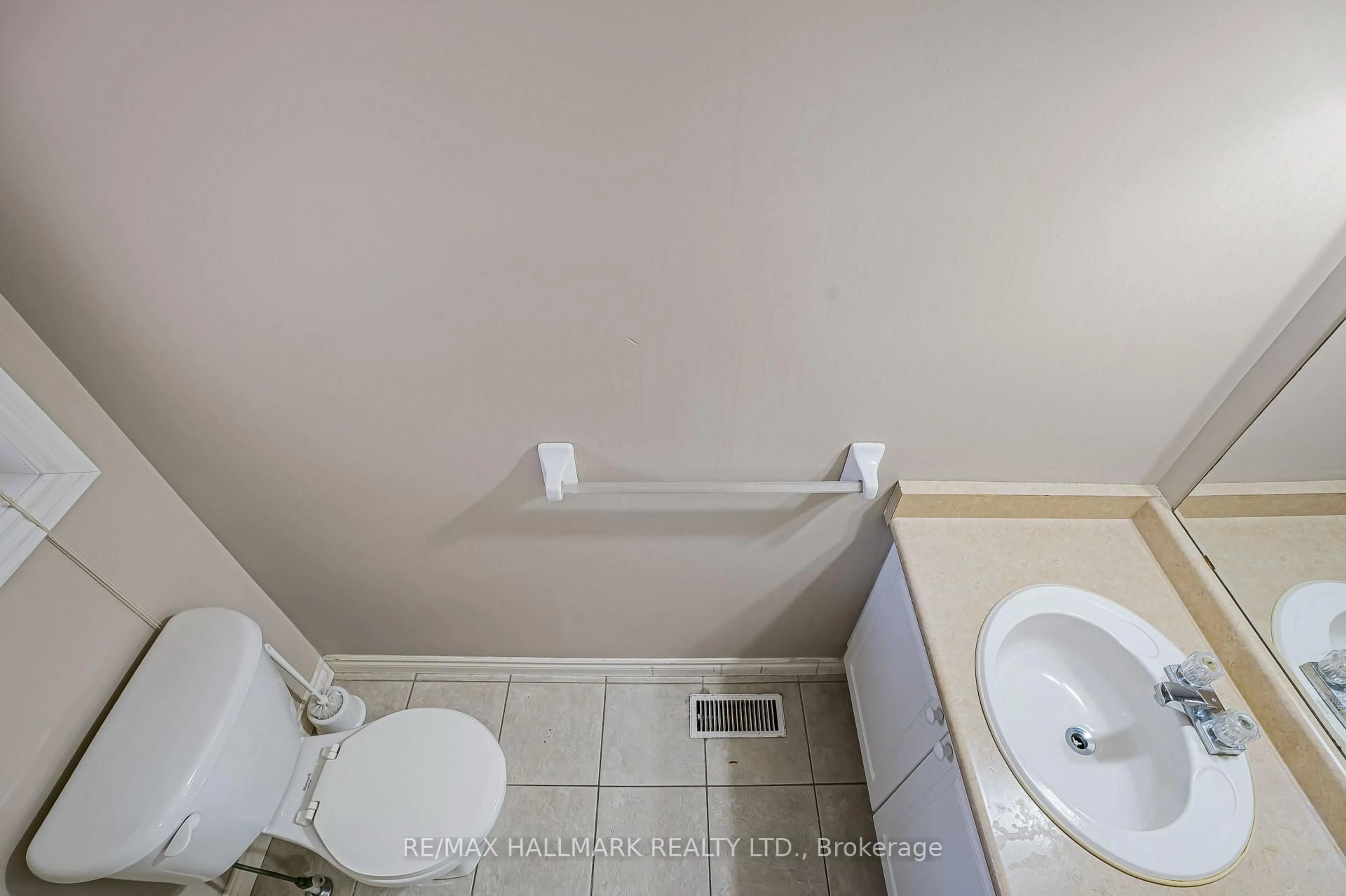 Standard bathroom, floor is not visible for 182 Kingswood Dr, Kitchener Ontario N2E 1S9