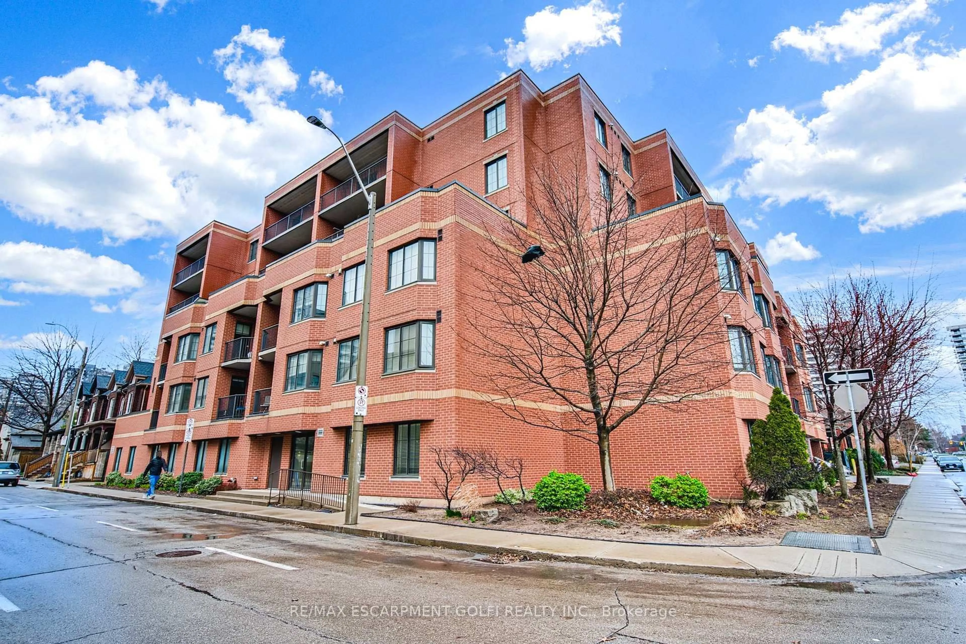 Home with brick exterior material, building for 47 Caroline St #401, Hamilton Ontario L8R 2R6