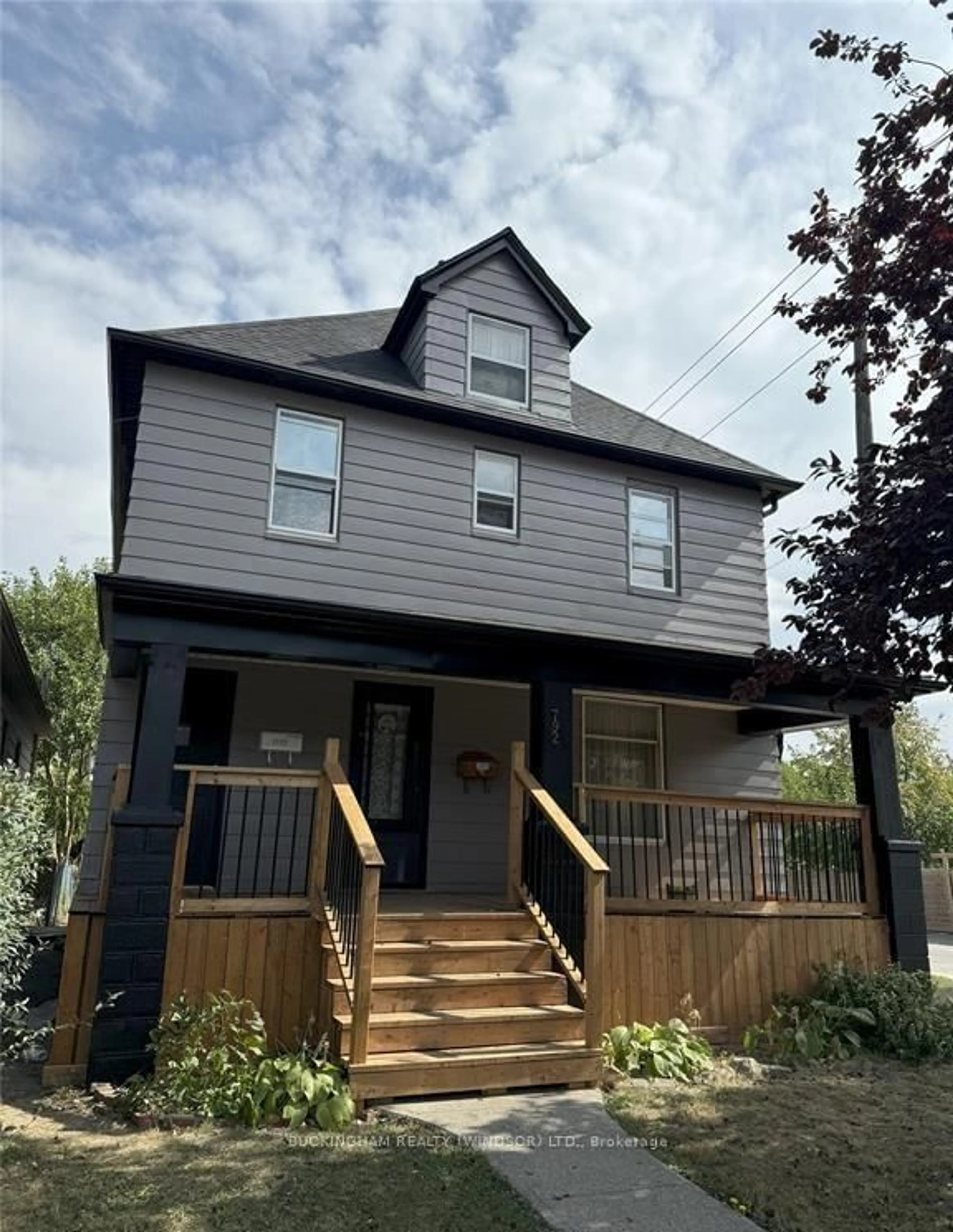 Home with vinyl exterior material, street for 792 Pierre Ave, Windsor Ontario N9A 2K5