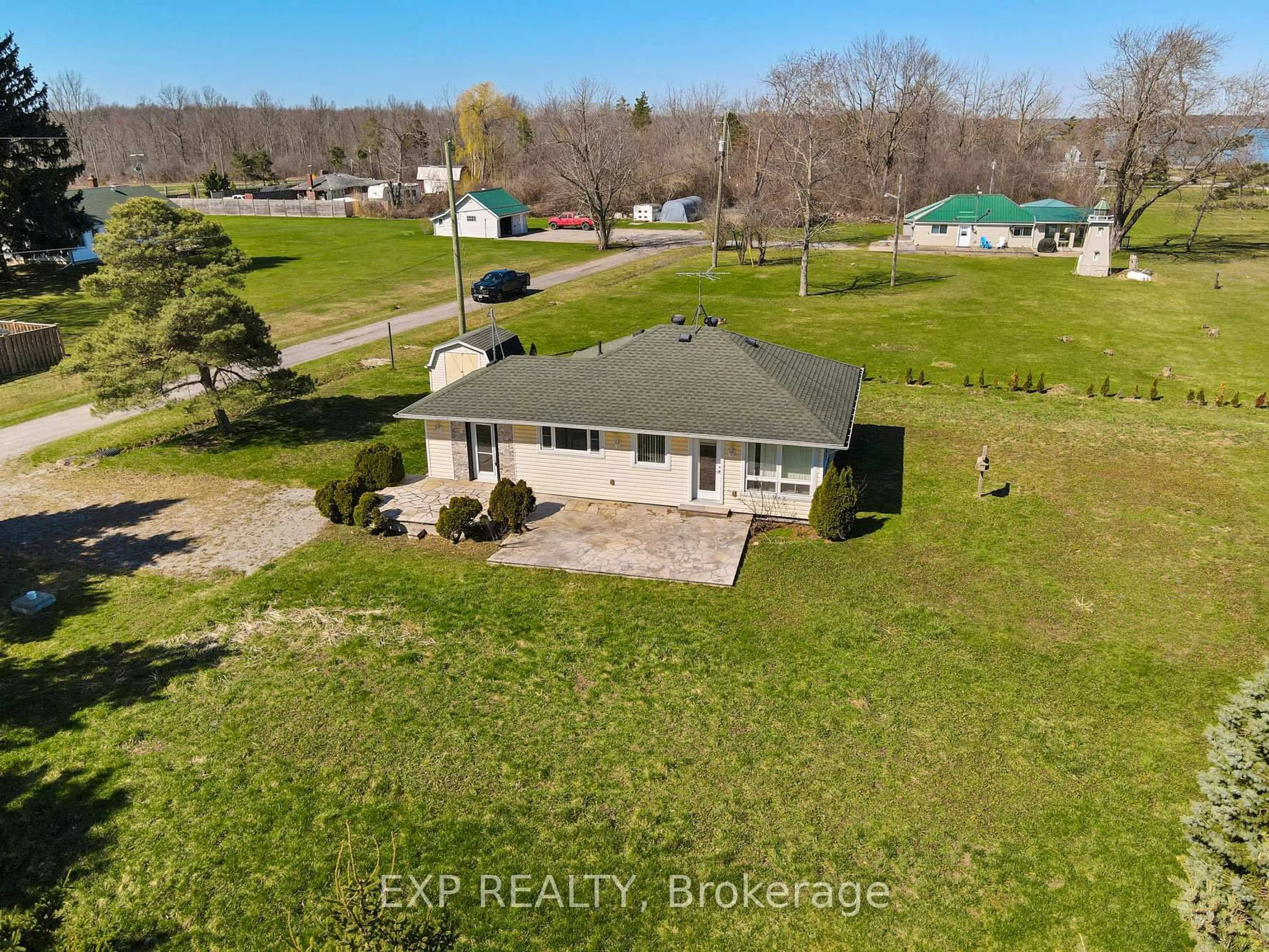 A pic from outside/outdoor area/front of a property/back of a property/a pic from drone, water/lake/river/ocean view for 2651 Mcaffee St, Fort Erie Ontario L2A 5M4