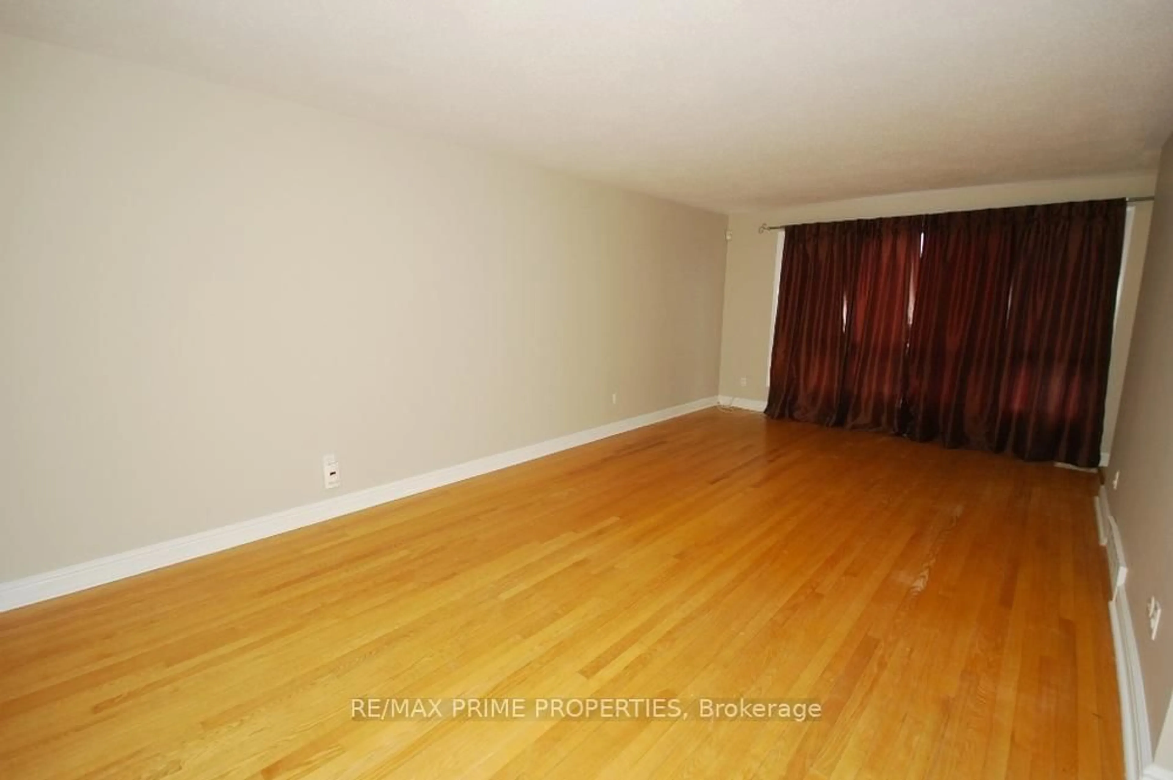 A pic of a room for 1287 Maitland Ave, Ottawa Ontario K2C 2C4