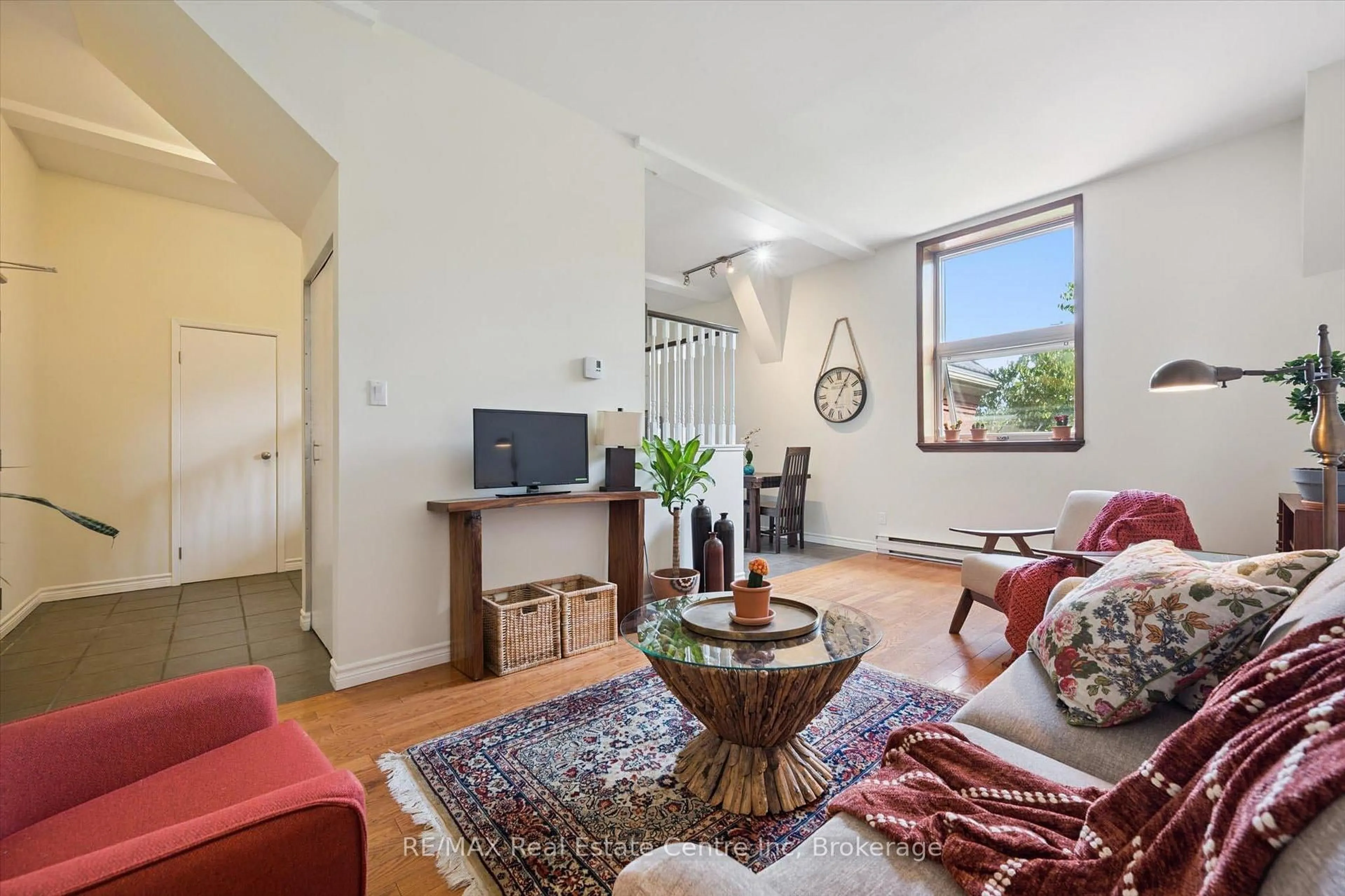 Living room with furniture, unknown for 200 WOOLWICH St #204, Guelph Ontario N1H 3V7