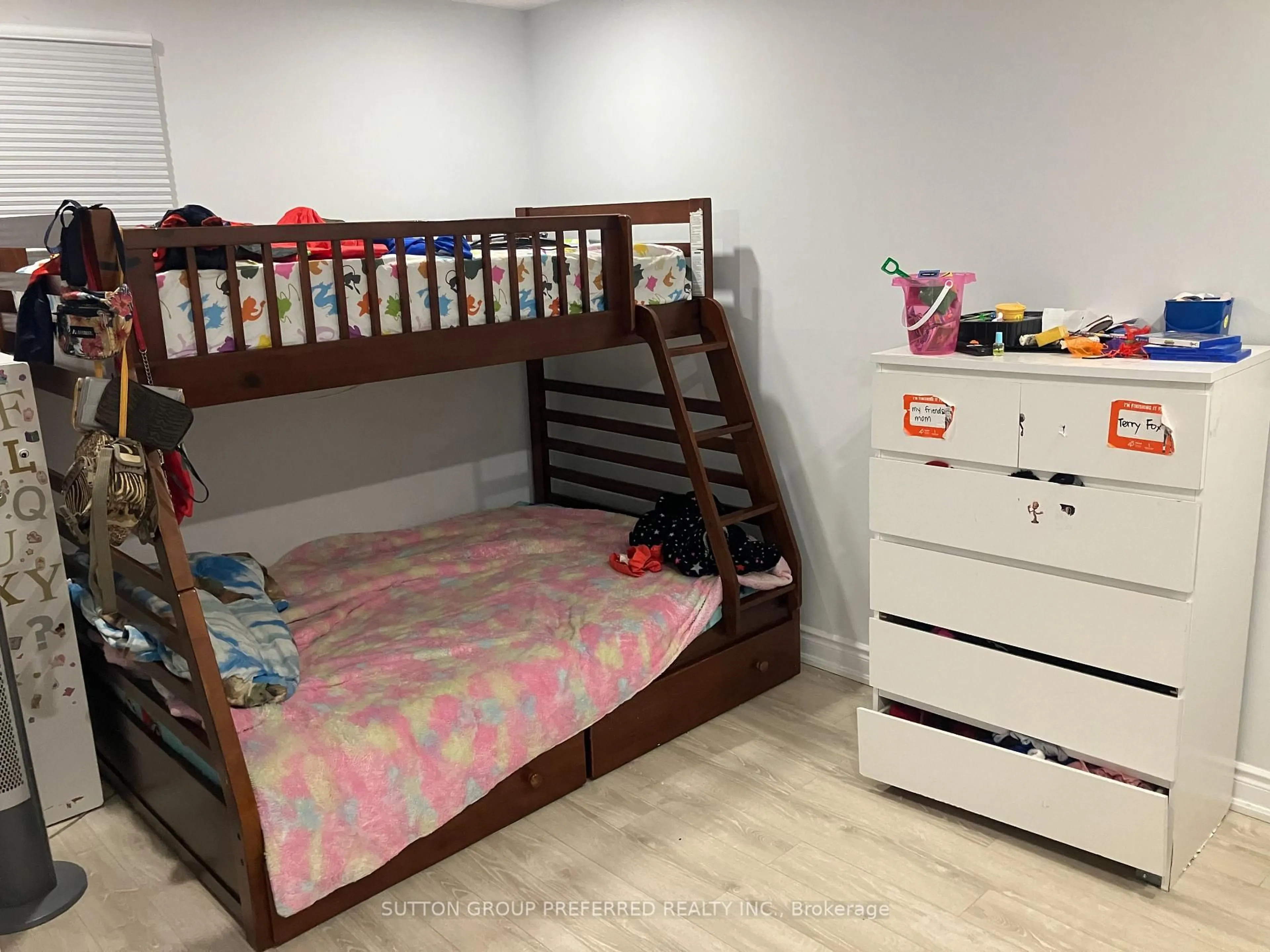 A pic of a room for 1942 Duluth Cres, London East Ontario N5V 1H7