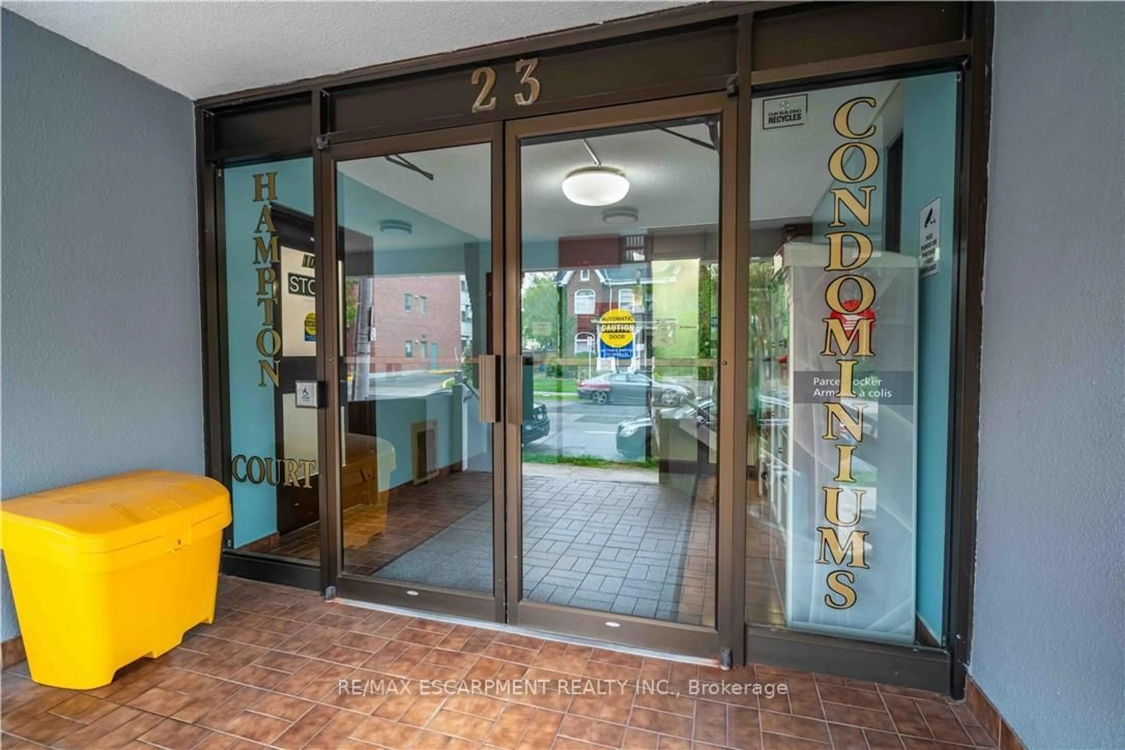Indoor foyer for 23 Main St #502, Hamilton Ontario L9H 2P7