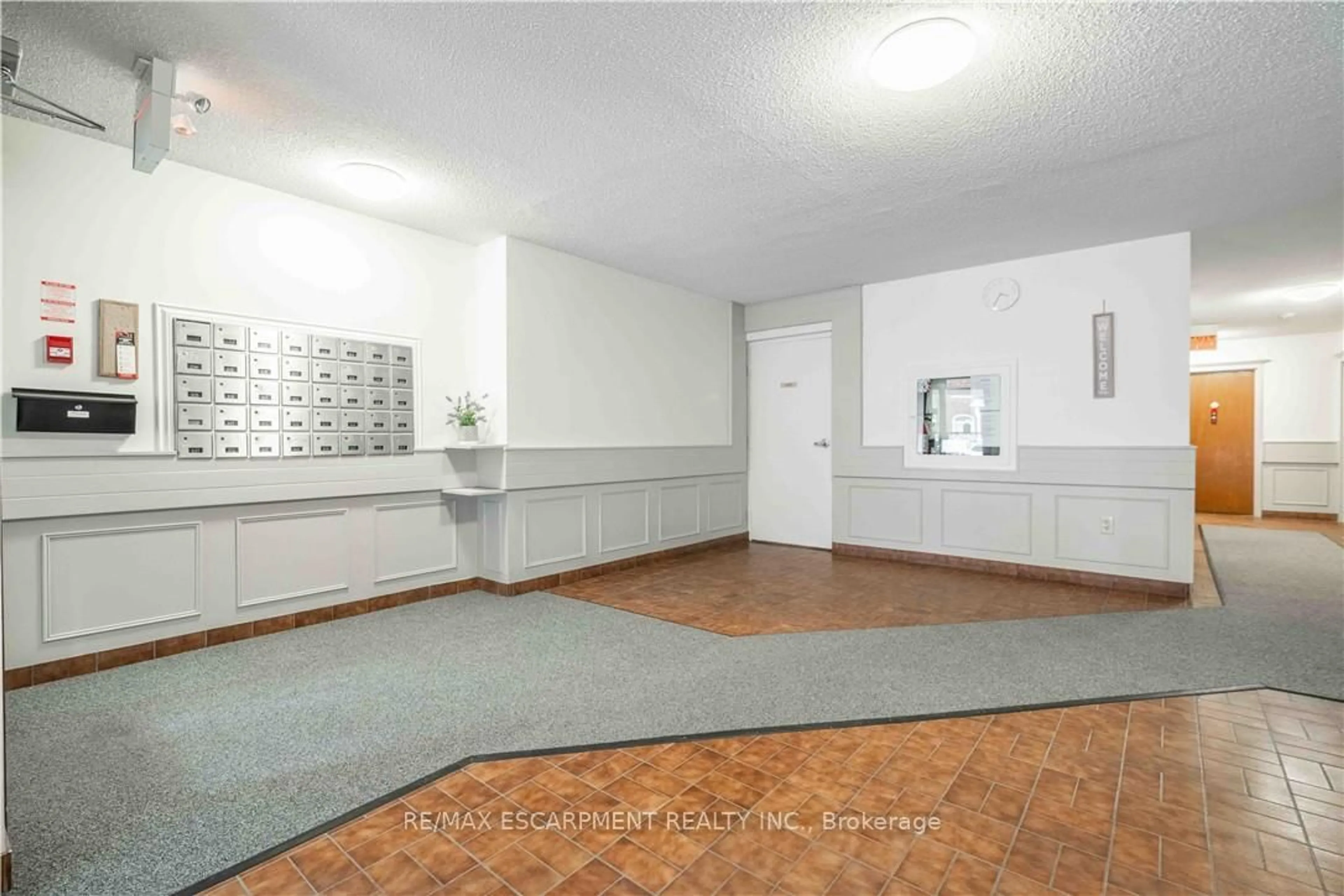 Unknown for 23 Main St #502, Hamilton Ontario L9H 2P7