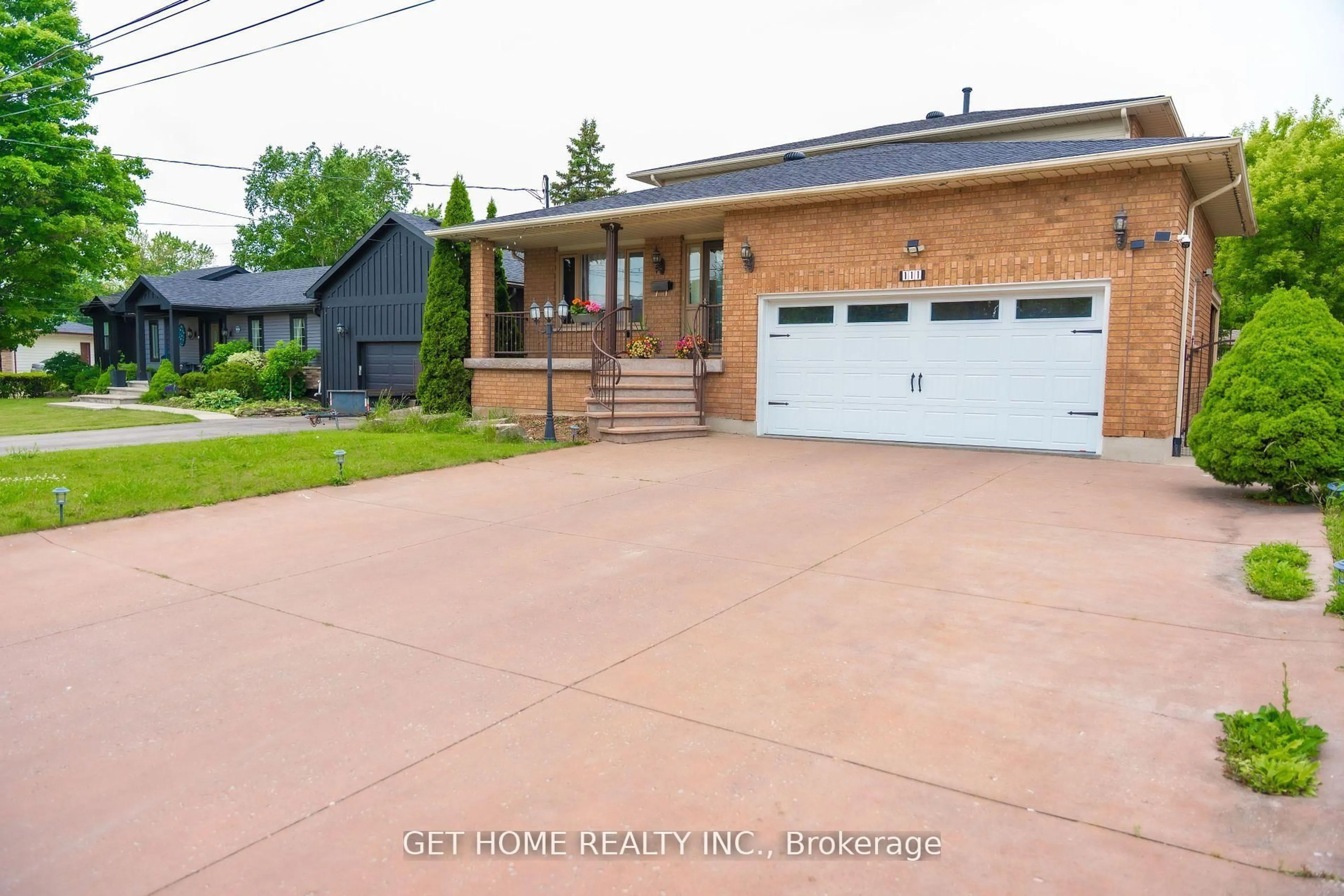 Home with brick exterior material, street for 111 AUBREY Ave, Hamilton Ontario L8J 2T2