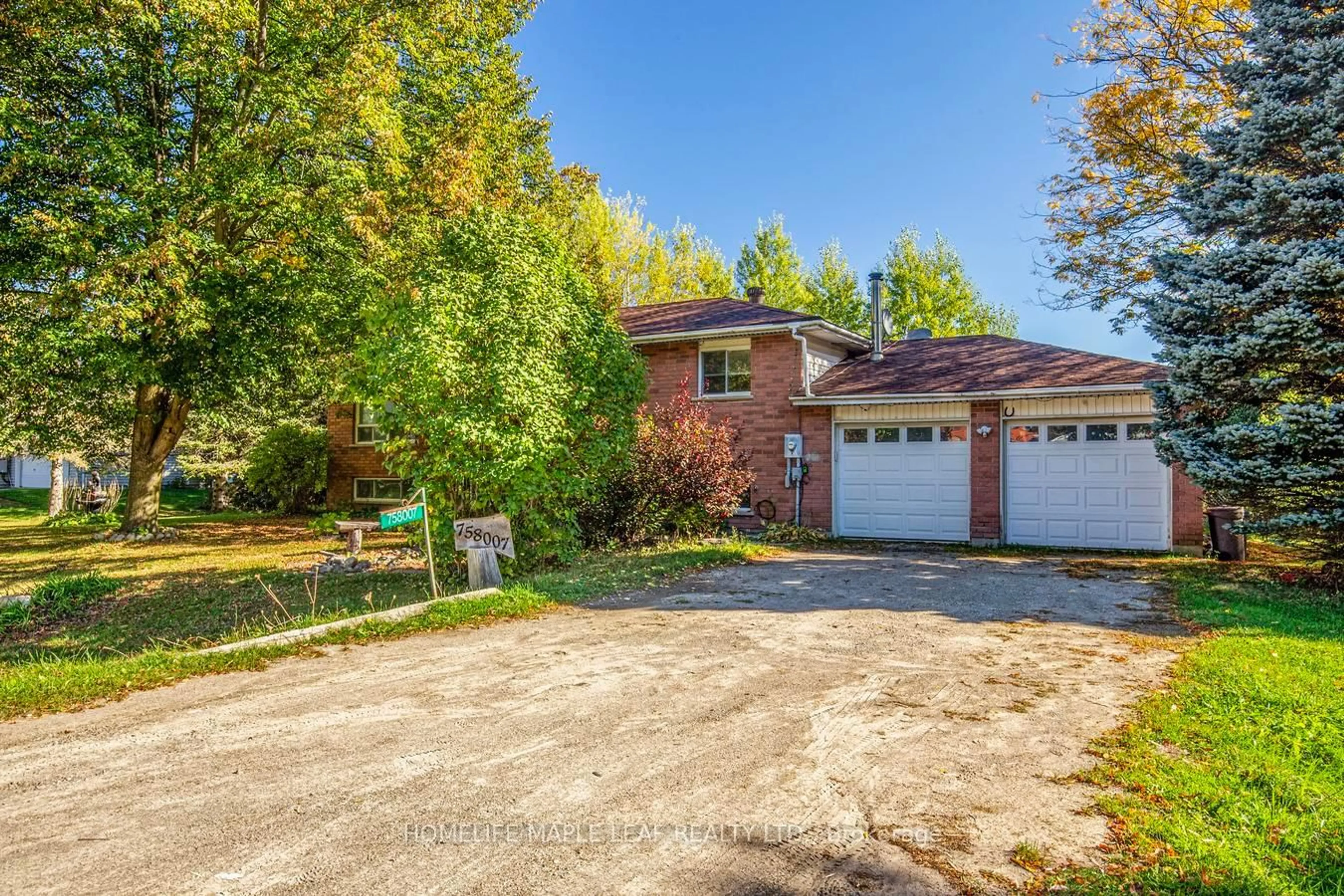 A pic from outside/outdoor area/front of a property/back of a property/a pic from drone, street for 758007 2nd Line, Mulmur Ontario L9V 0G8