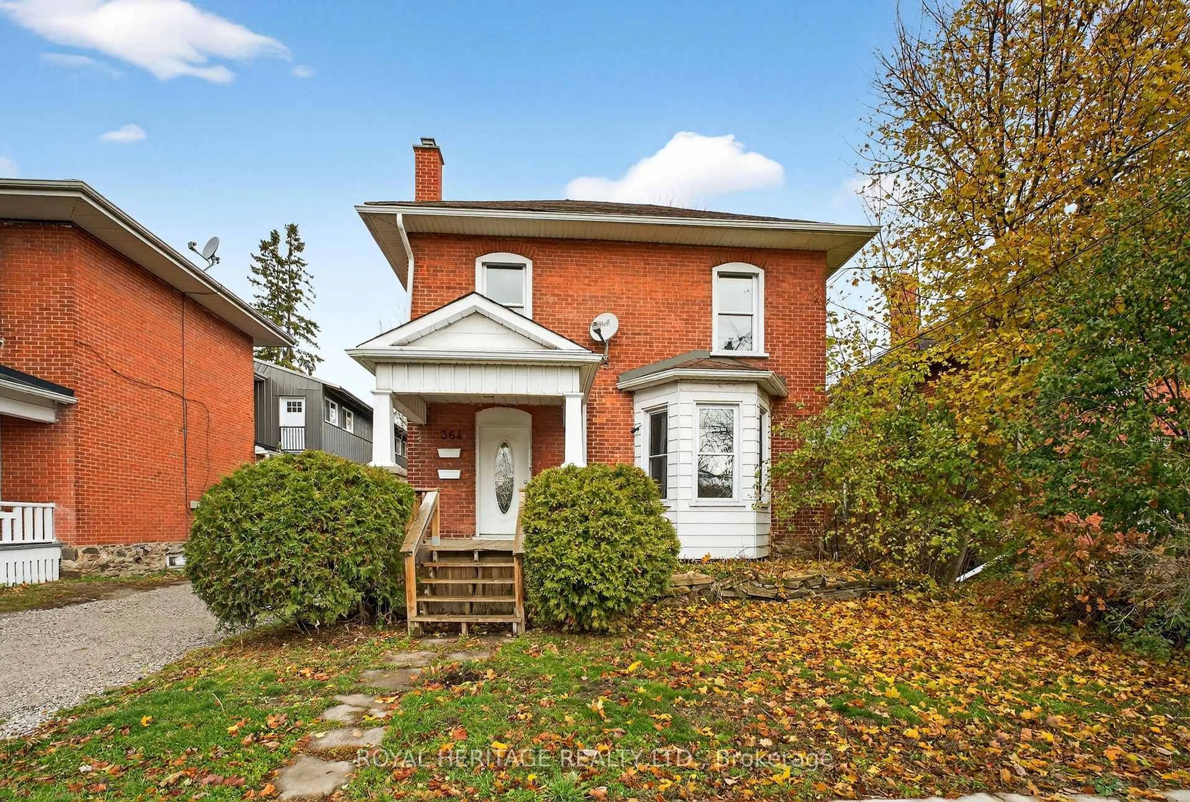Home with brick exterior material, street for 364 Parkhill Rd, Peterborough Ontario K9H 3J1
