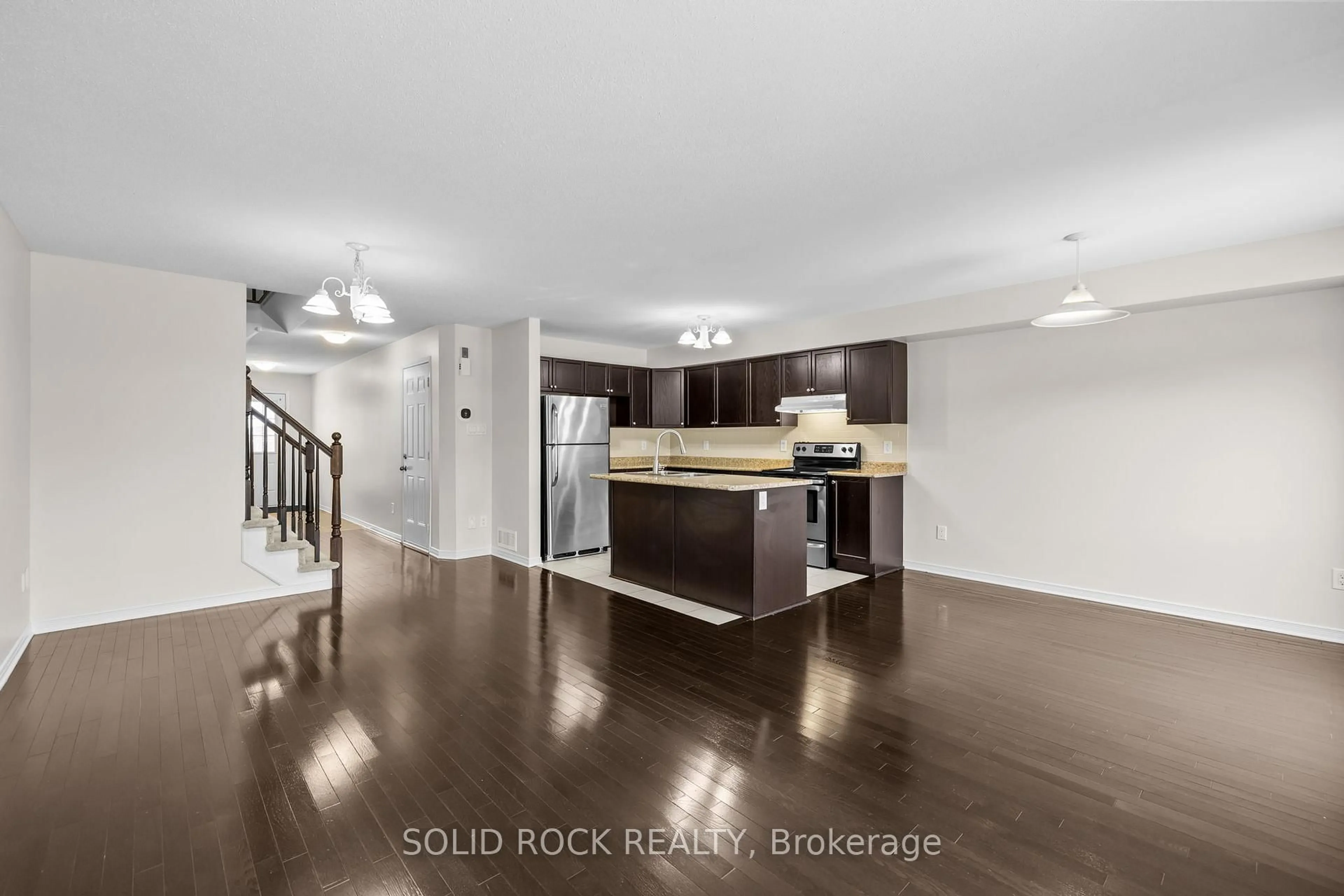 Open concept kitchen, unknown for 431 Haresfield Crt, Ottawa Ontario K4M 0B6