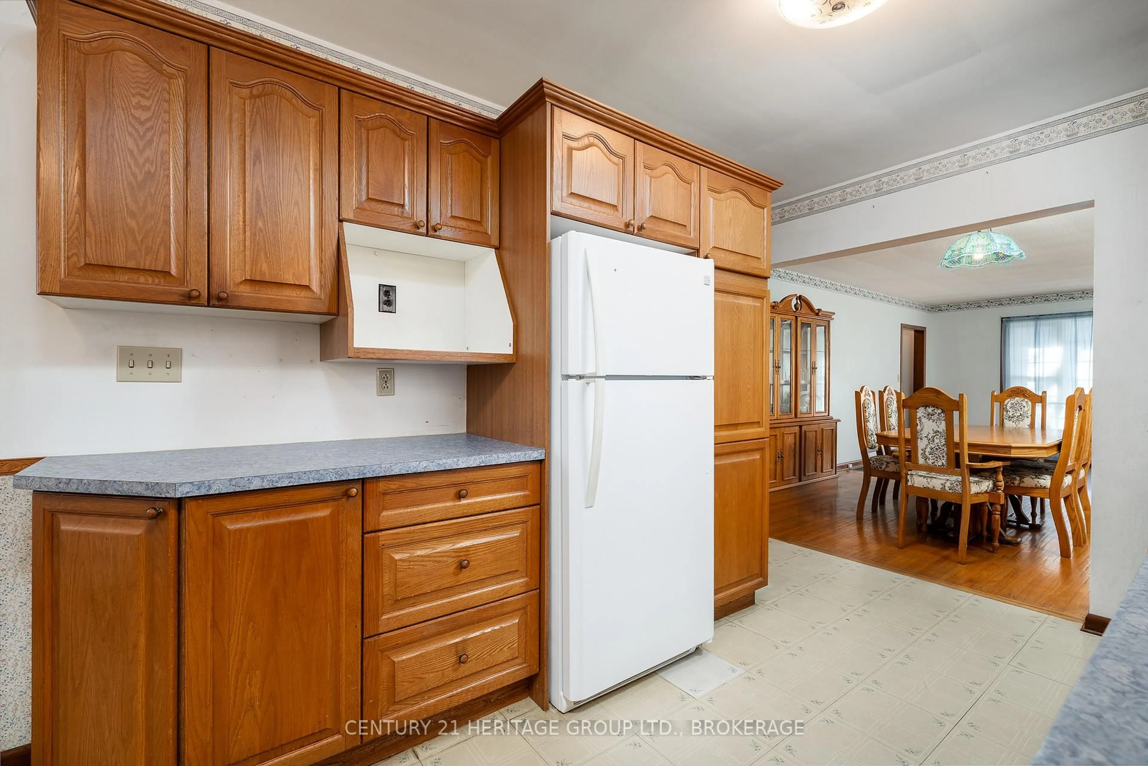 Standard kitchen, unknown for 3544 Princess St, Kingston Ontario K7P 3A8