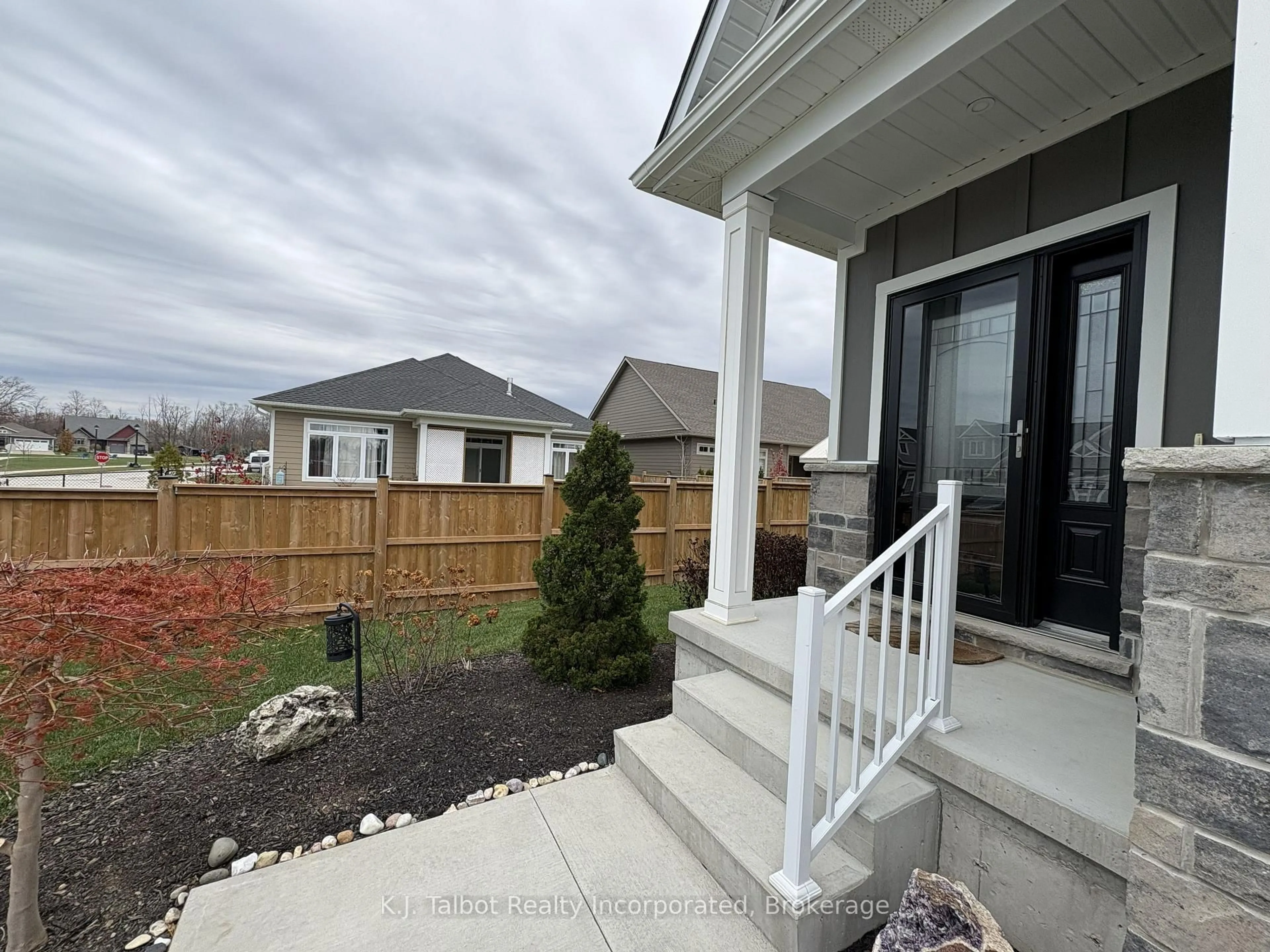 Unknown for 18 Tattersall Lane, Lambton Shores Ontario N0M 1T0