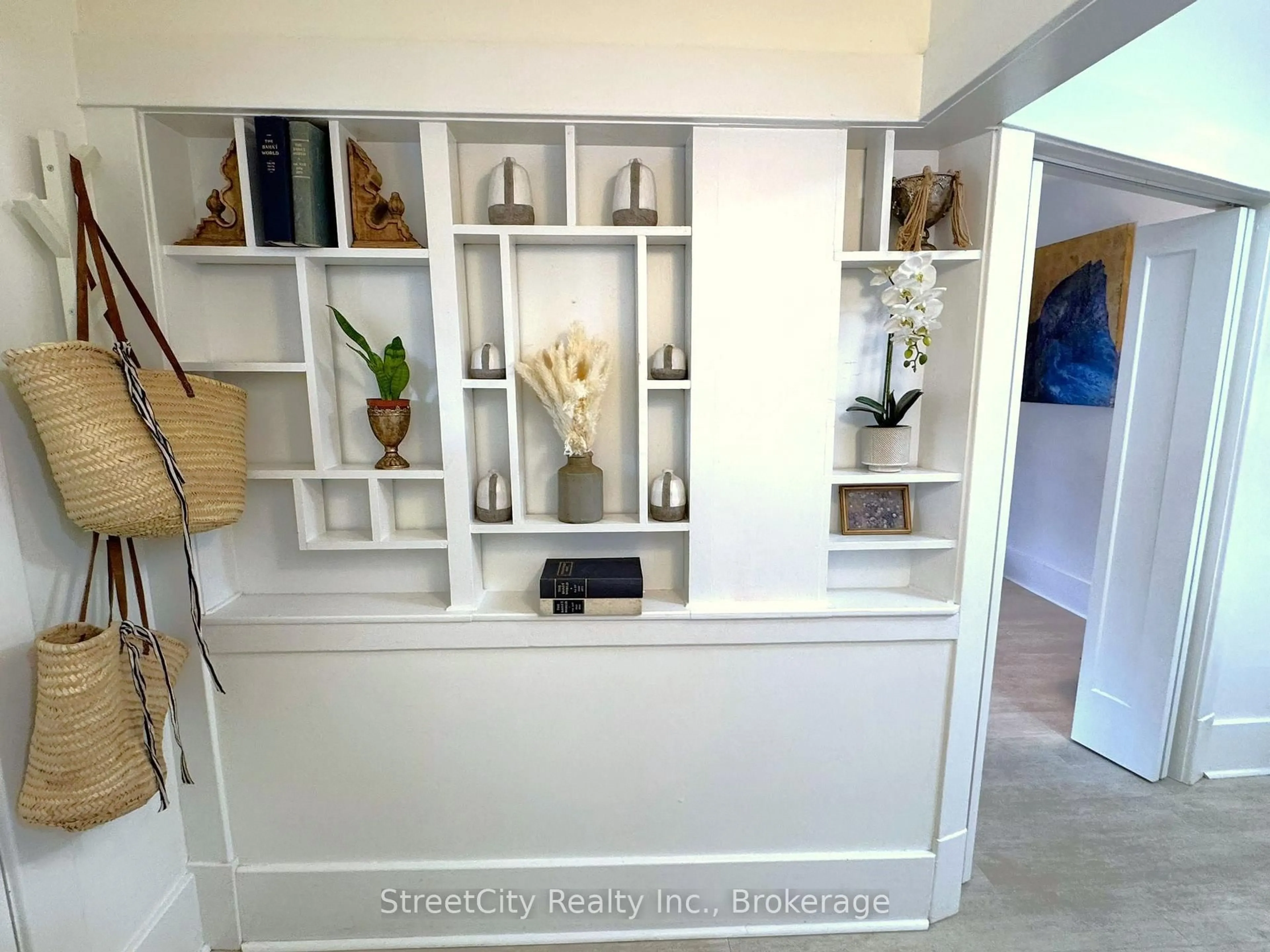 Indoor entryway for 97 Cambria St, Stratford Ontario N5A 1G8