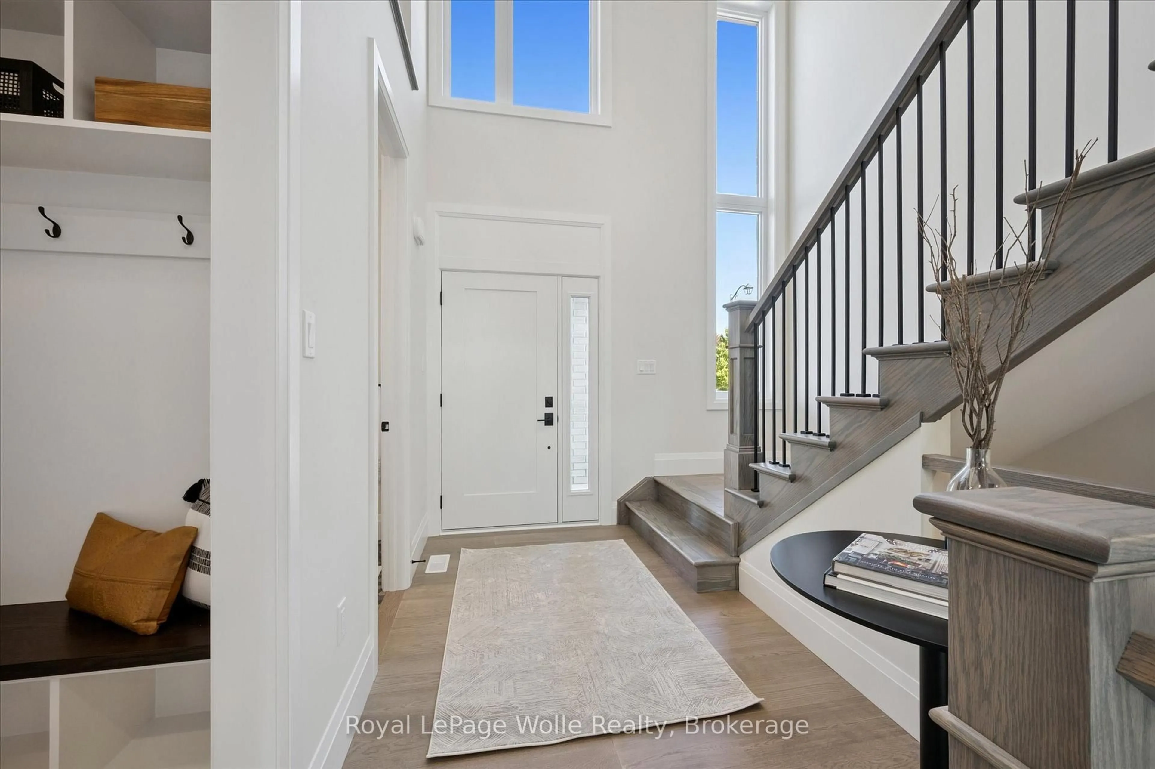 Indoor entryway for 4 Winders Tr, Ingersoll Ontario N5C 0A6