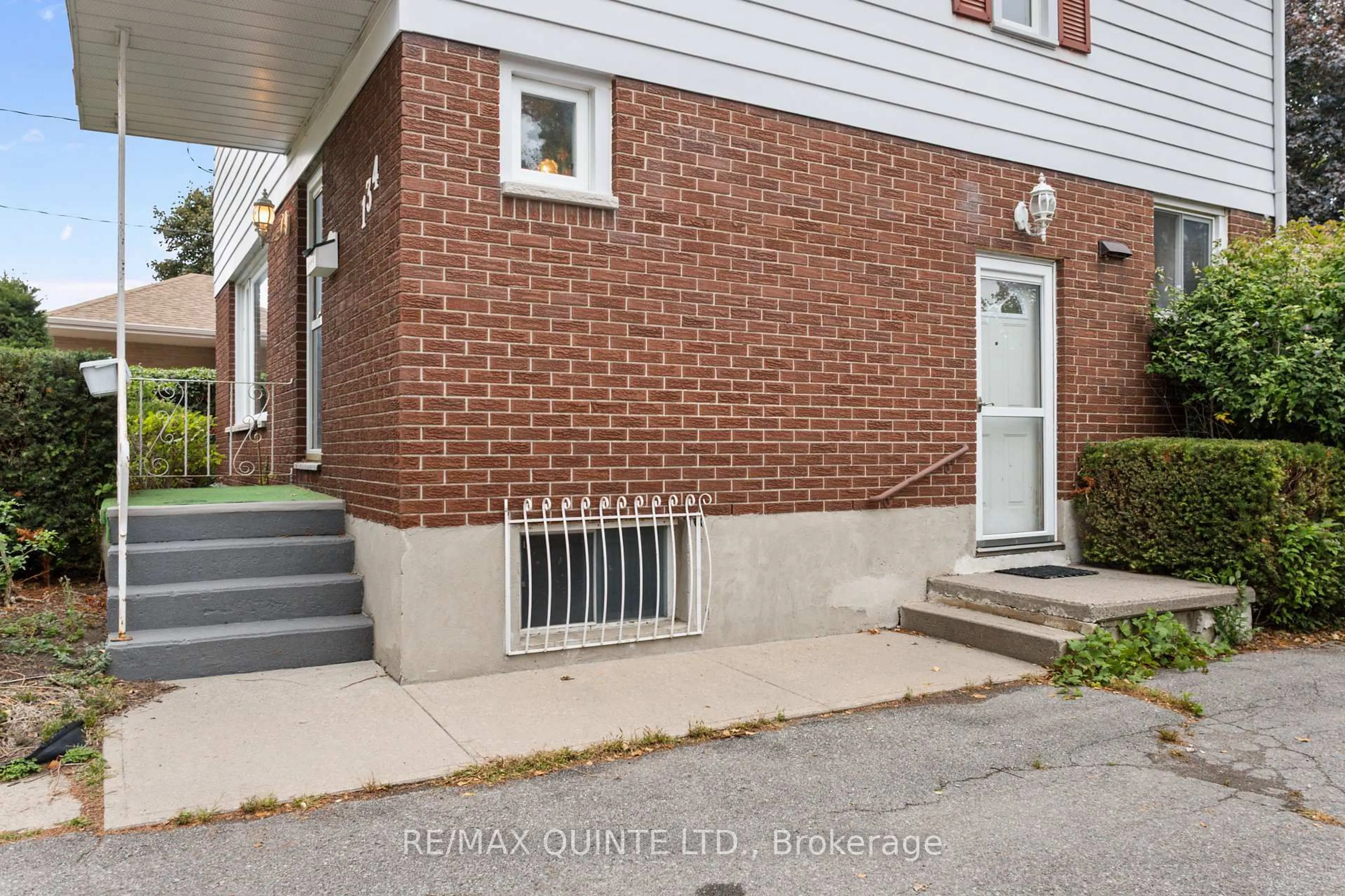 Home with brick exterior material, street for 134 Hastings Dr, Belleville Ontario K8N 1J5