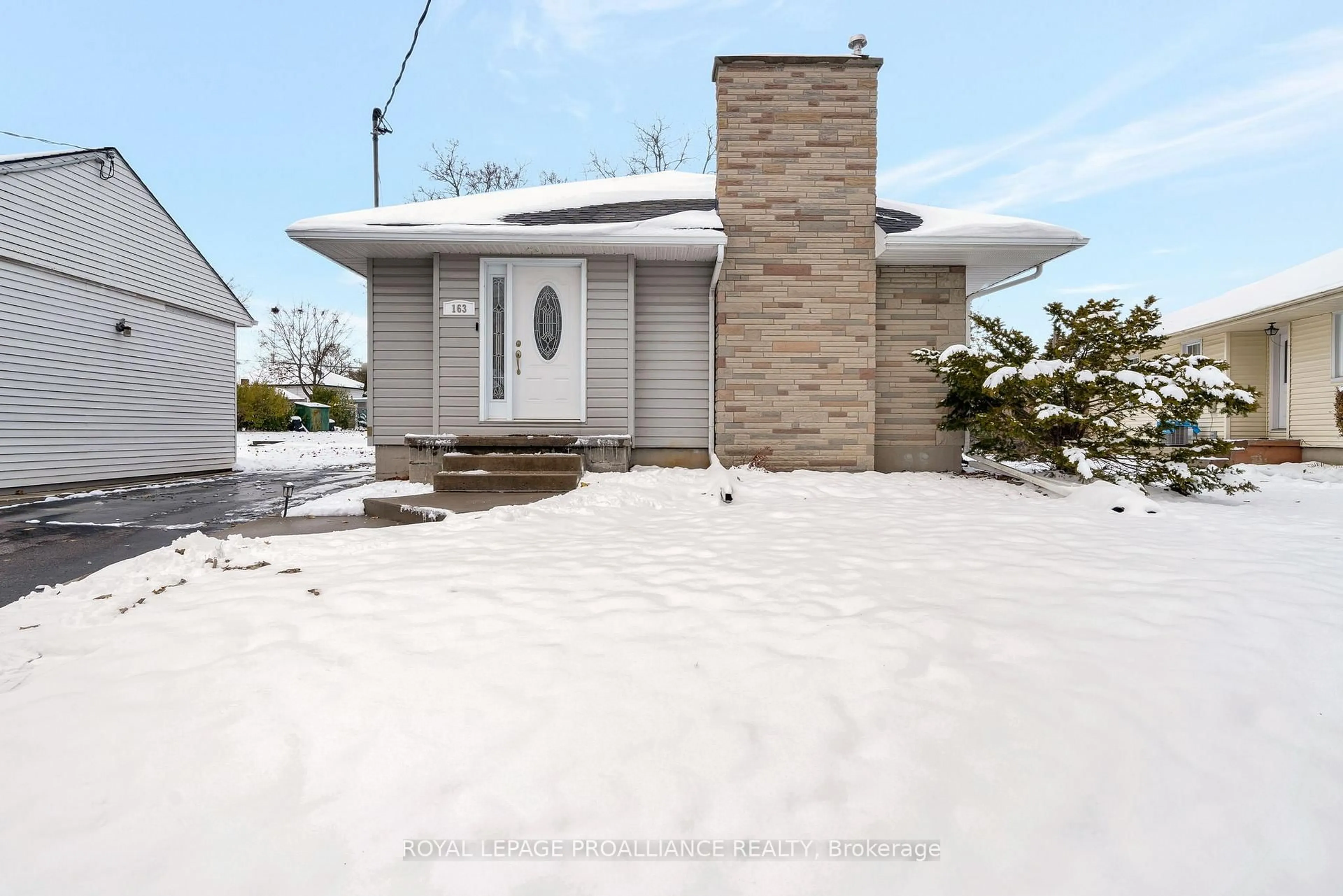 Home with vinyl exterior material, street for 163 Hastings Dr, Belleville Ontario K8N 1J7