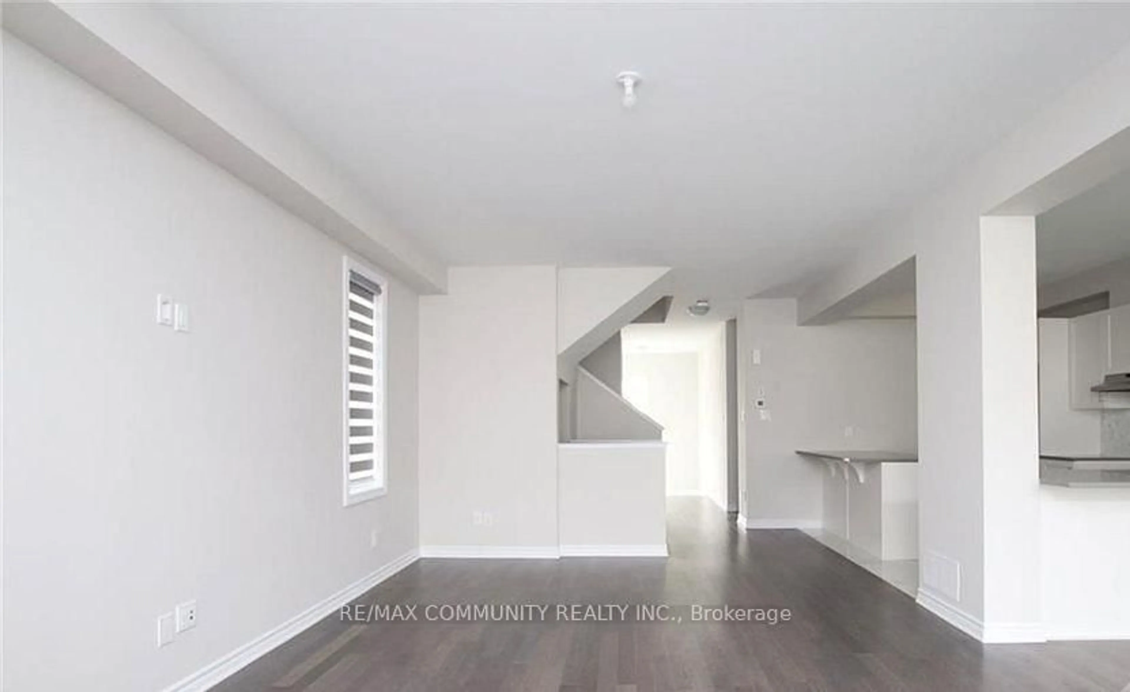 A pic of a room for 32 Pacing Walk, Richmond Ontario K0A 2Z0