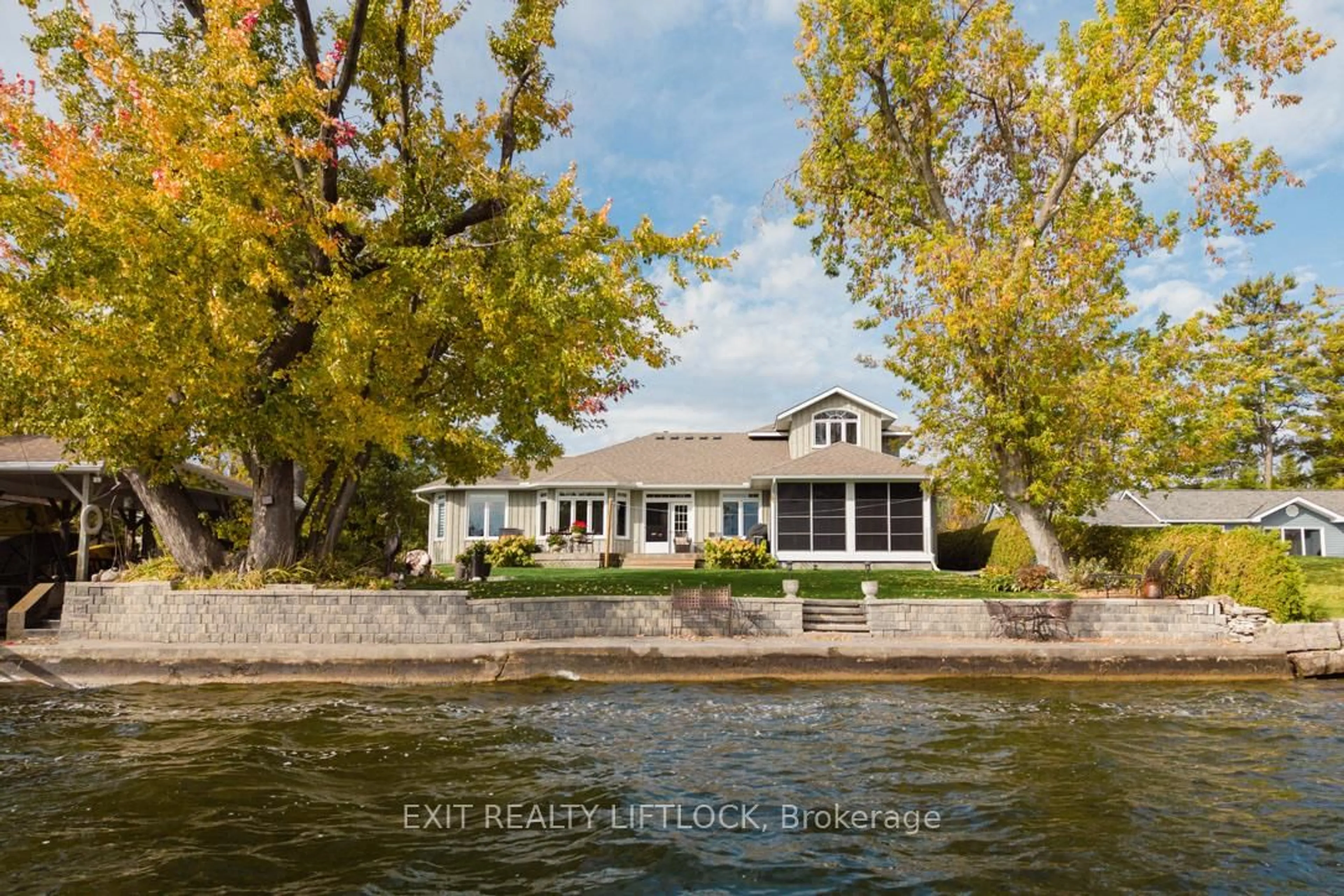 Home with vinyl exterior material, water/lake/river/ocean view for 129 Stinson's Bay Rd, Kawartha Lakes Ontario K0M 1N0