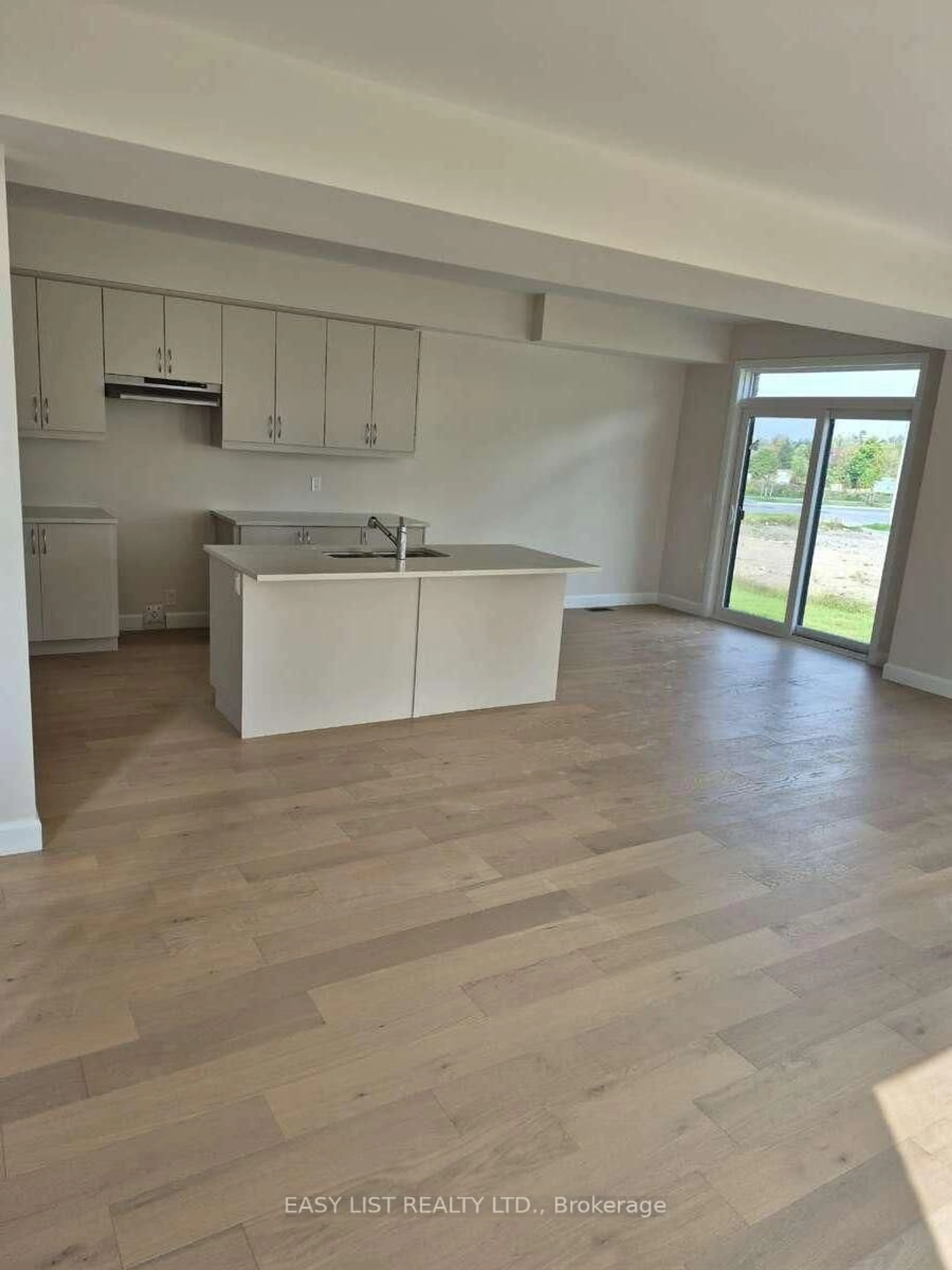 Open concept kitchen, unknown for 244 O'Neil St, Peterborough Ontario K9K 0H1