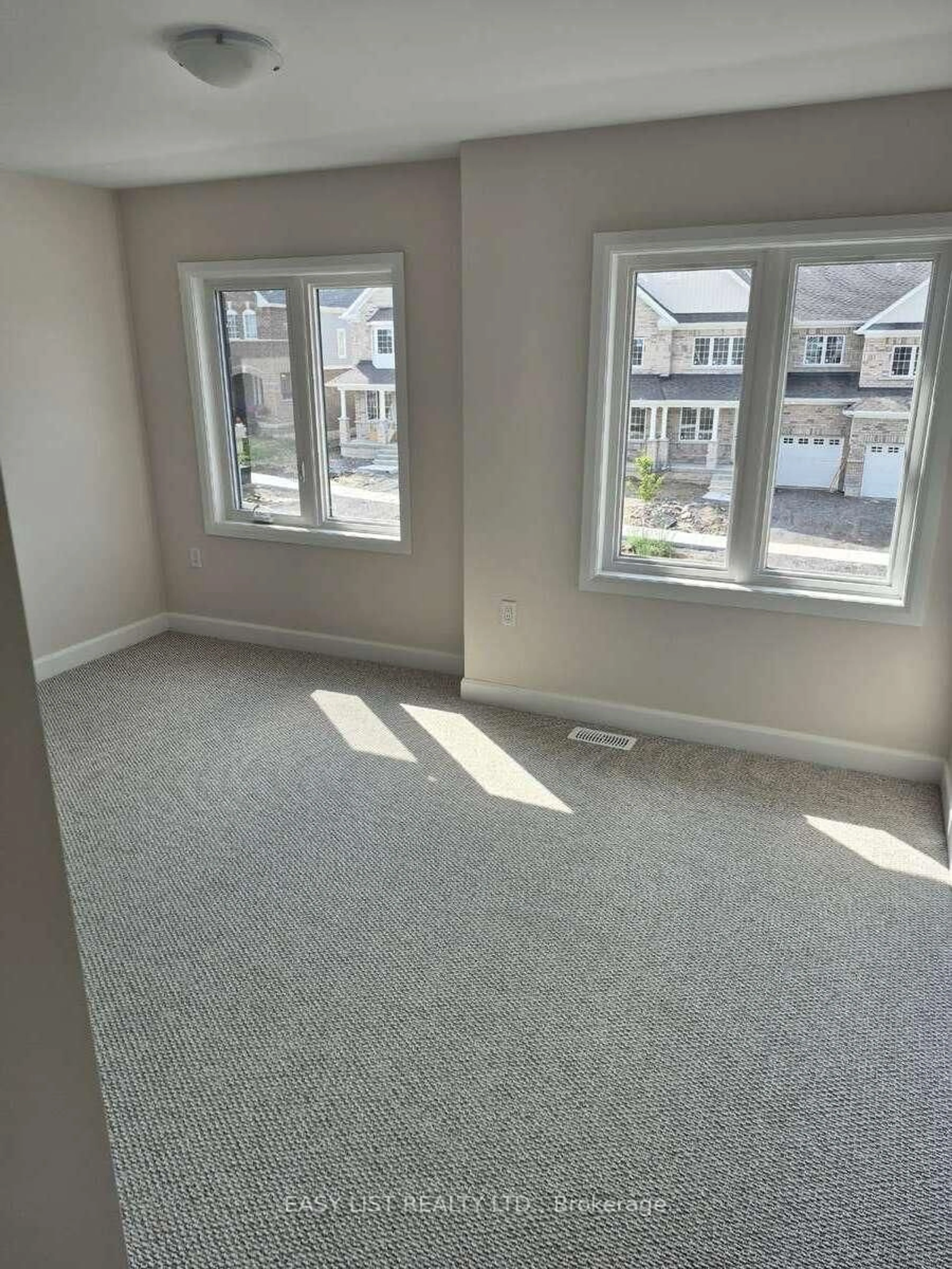 A pic of a room for 244 O'Neil St, Peterborough Ontario K9K 0H1